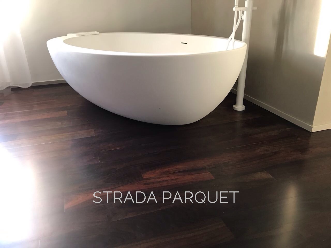 传统 Parquet Palissandro 地板打造政府机构及住宅空间-11