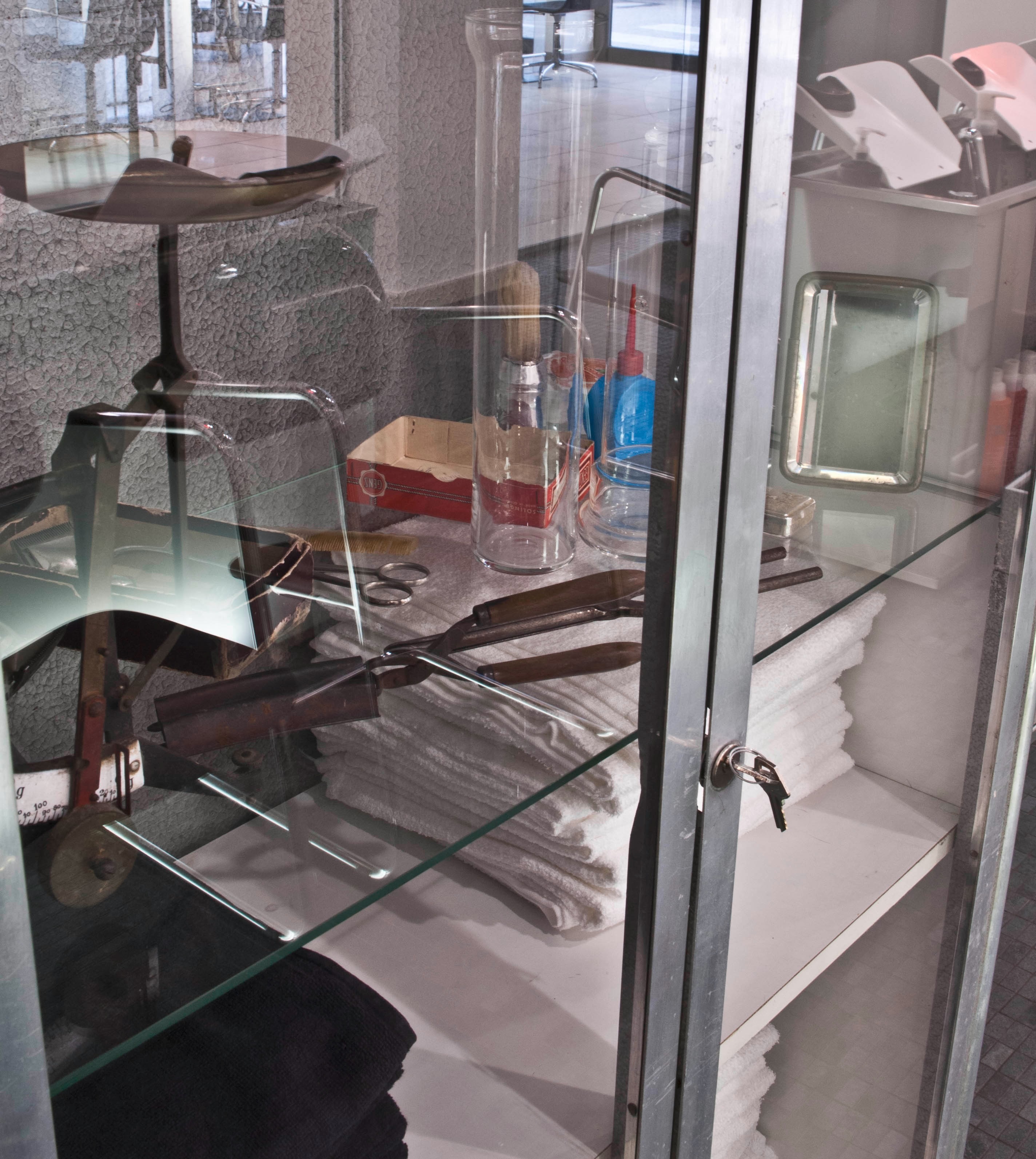 S 和 N 我理发店-10