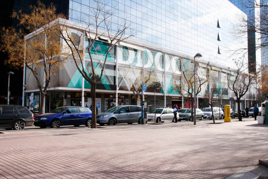 西班牙 Sabadell Paddock 购物中心翻新设计-7