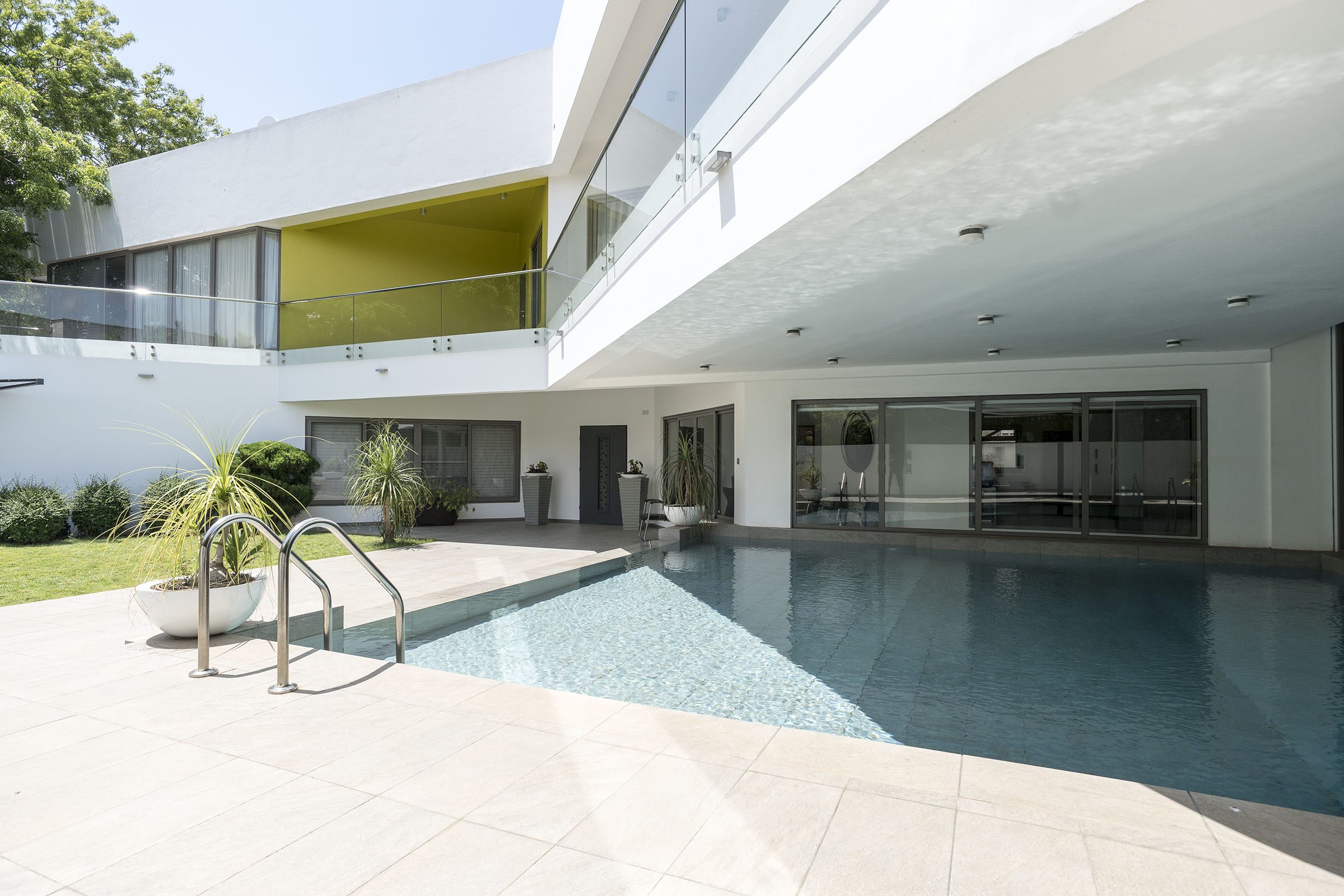 Cantonments’House 梦幻私人住宅,意大利风格与高品质材料的完美结合-0