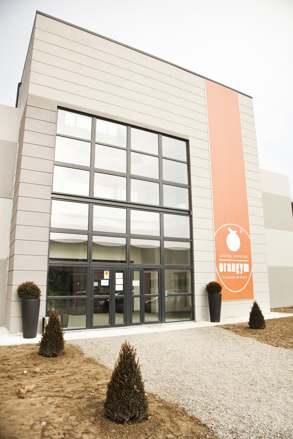 2011 年完成的健身游泳池体育中心设计-0