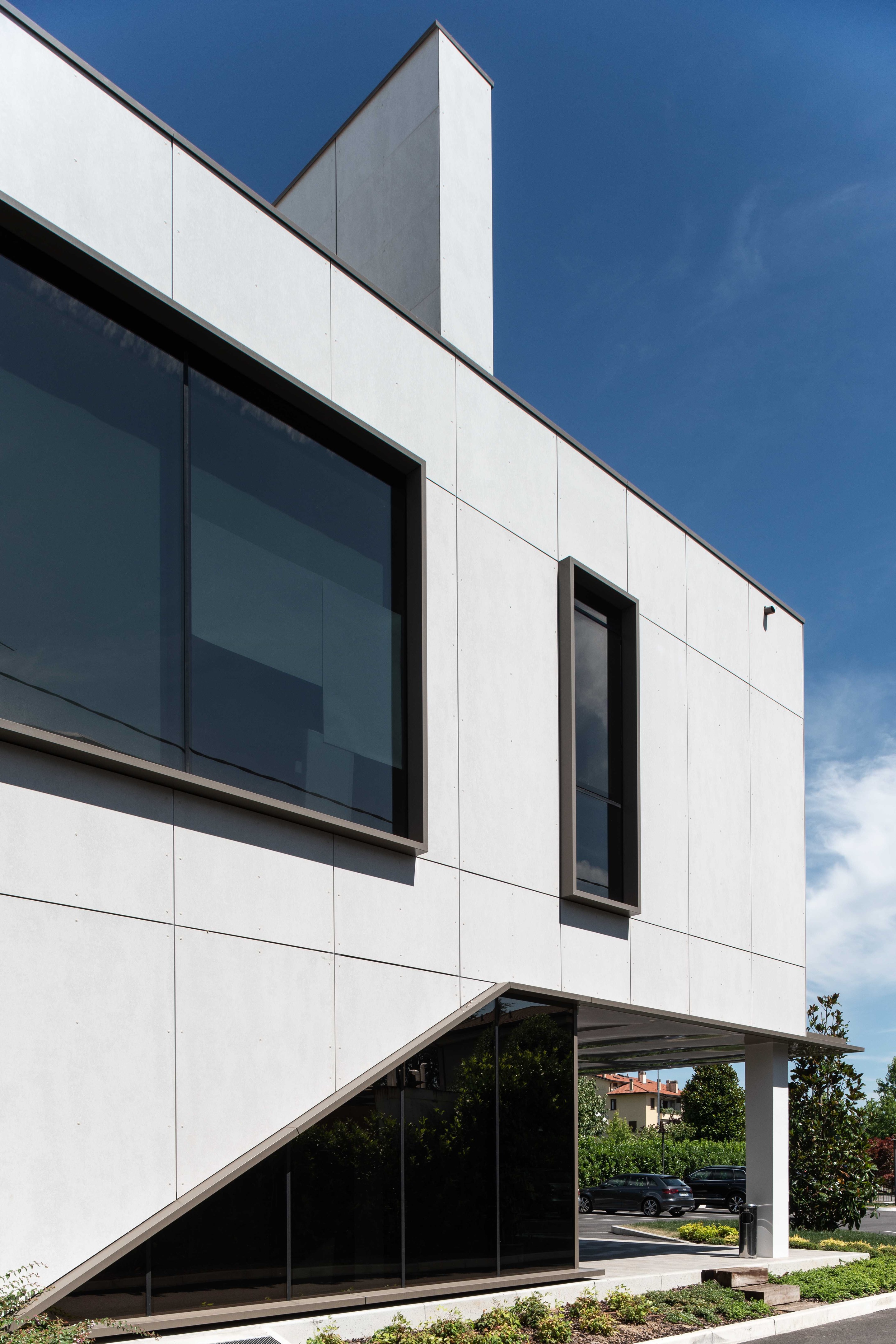 2018 年 C 大楼 | 混凝土加固的办公建筑杰作-2