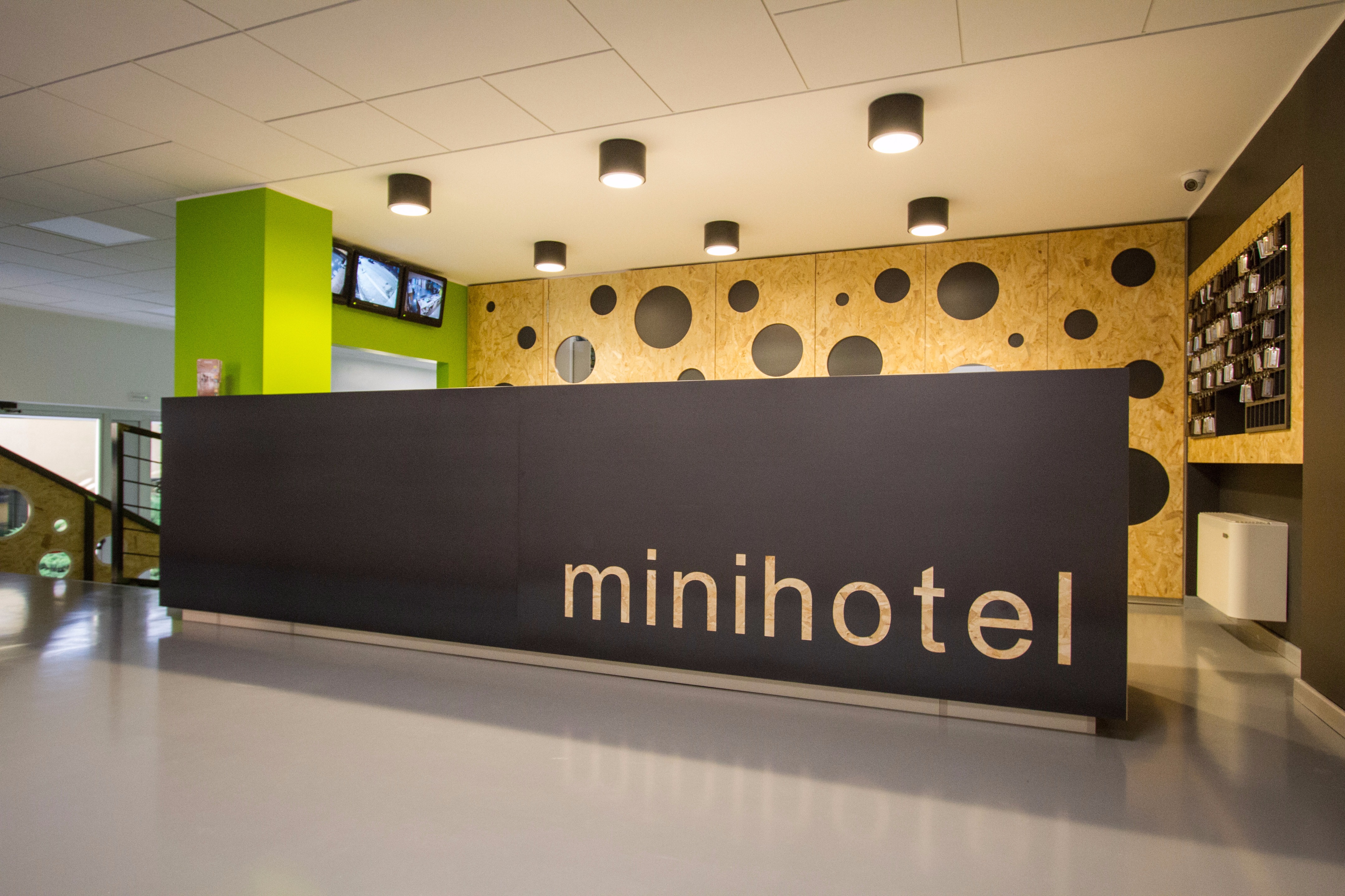 多彩活力,Hotel Ornato 大厅翻新之作-3