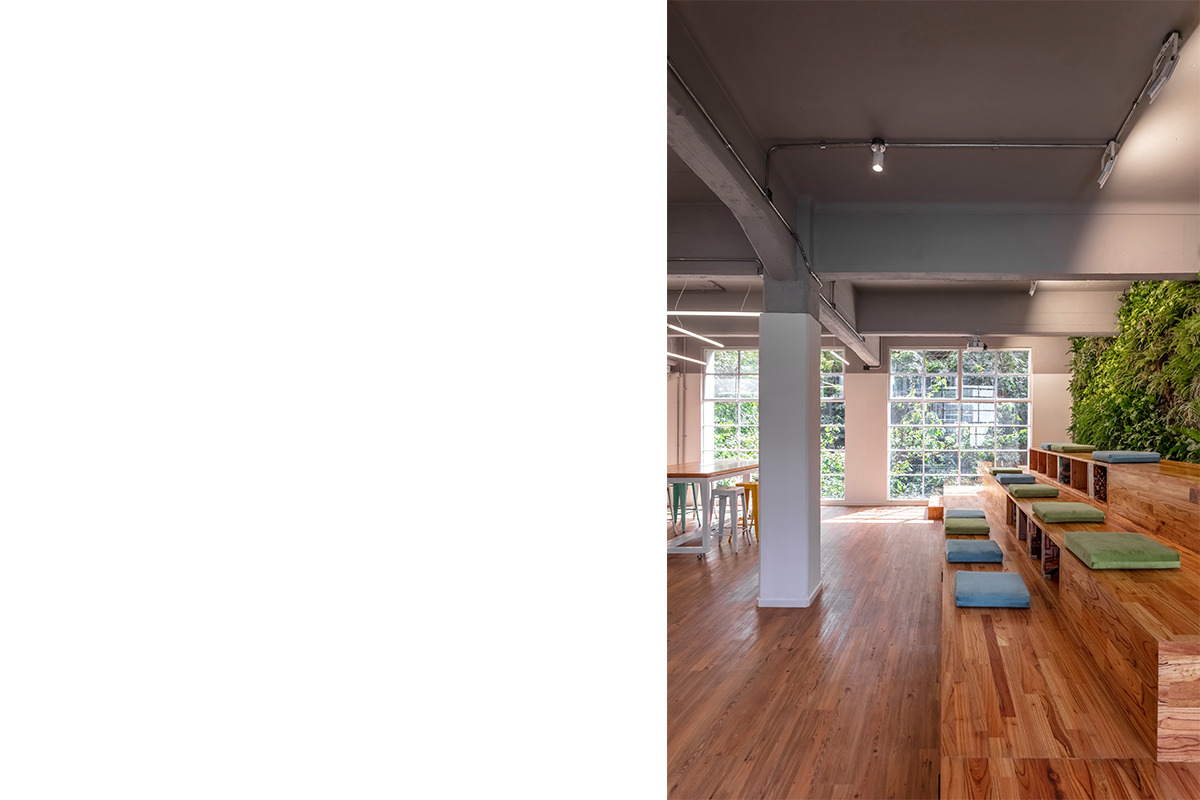 灵活多变的空间设计,打造线上线下融合的教育基地-11