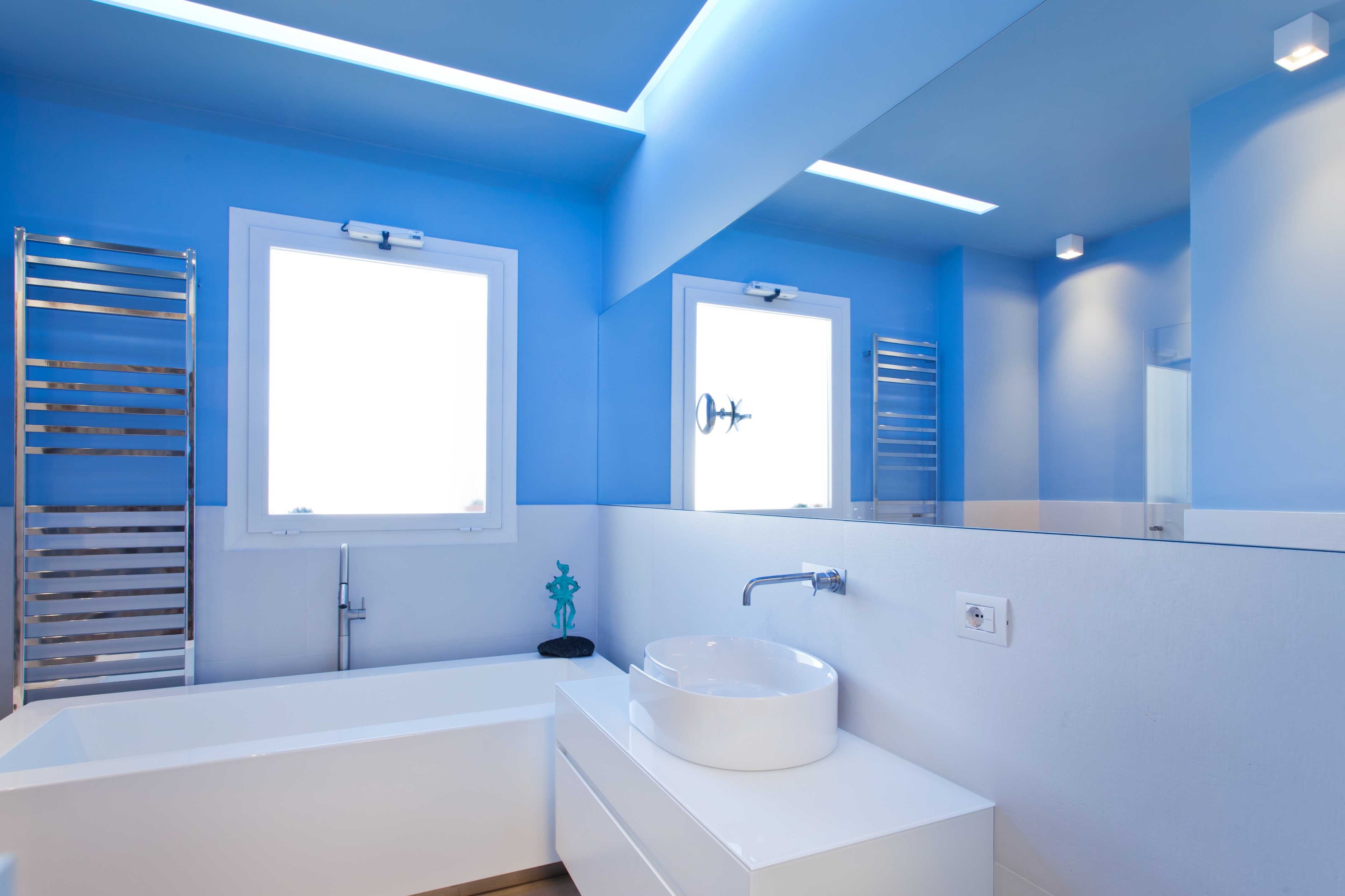 米兰公寓的精致生活 - 个性化家具与照明设计展现独特魅力-3