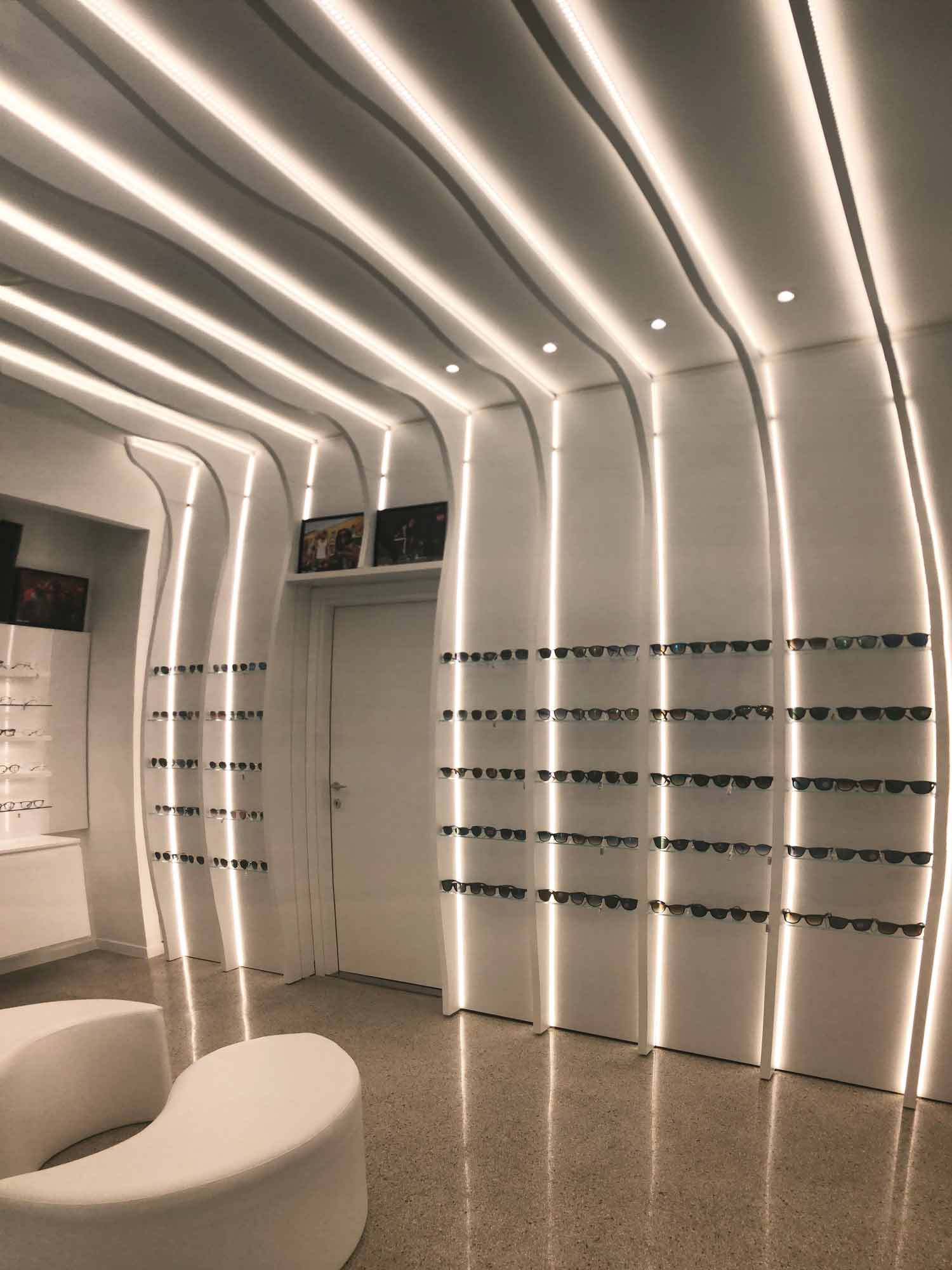 2019 年 Ottica Ciurlia 室内设计案例 | 历史建筑的恢复与创新-3