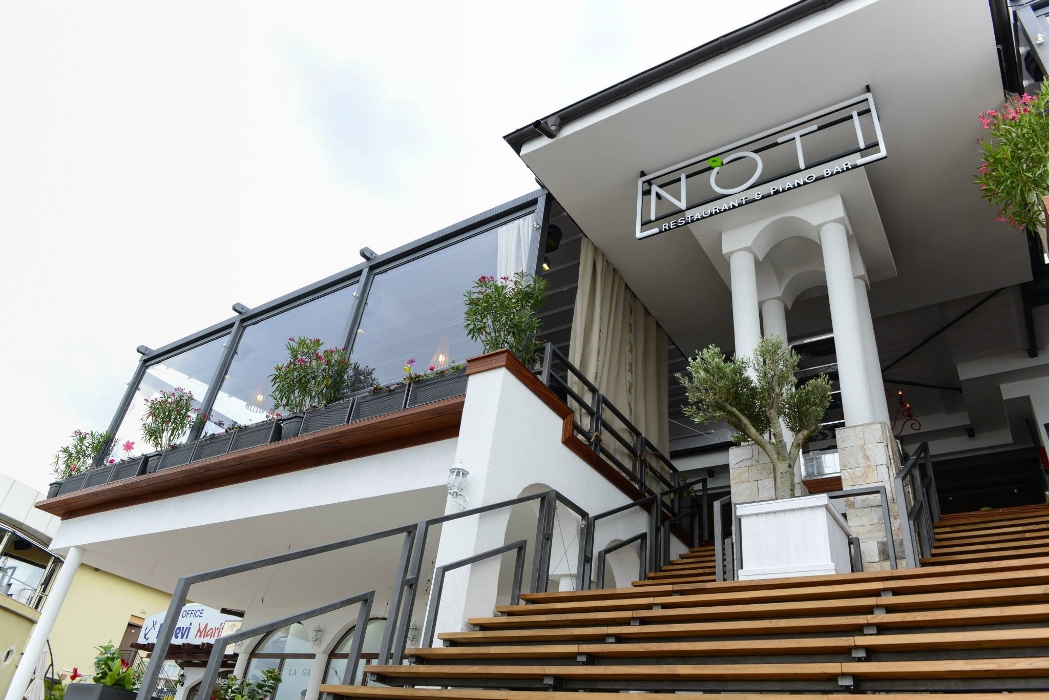 诺蒂餐厅和钢琴酒吧-2