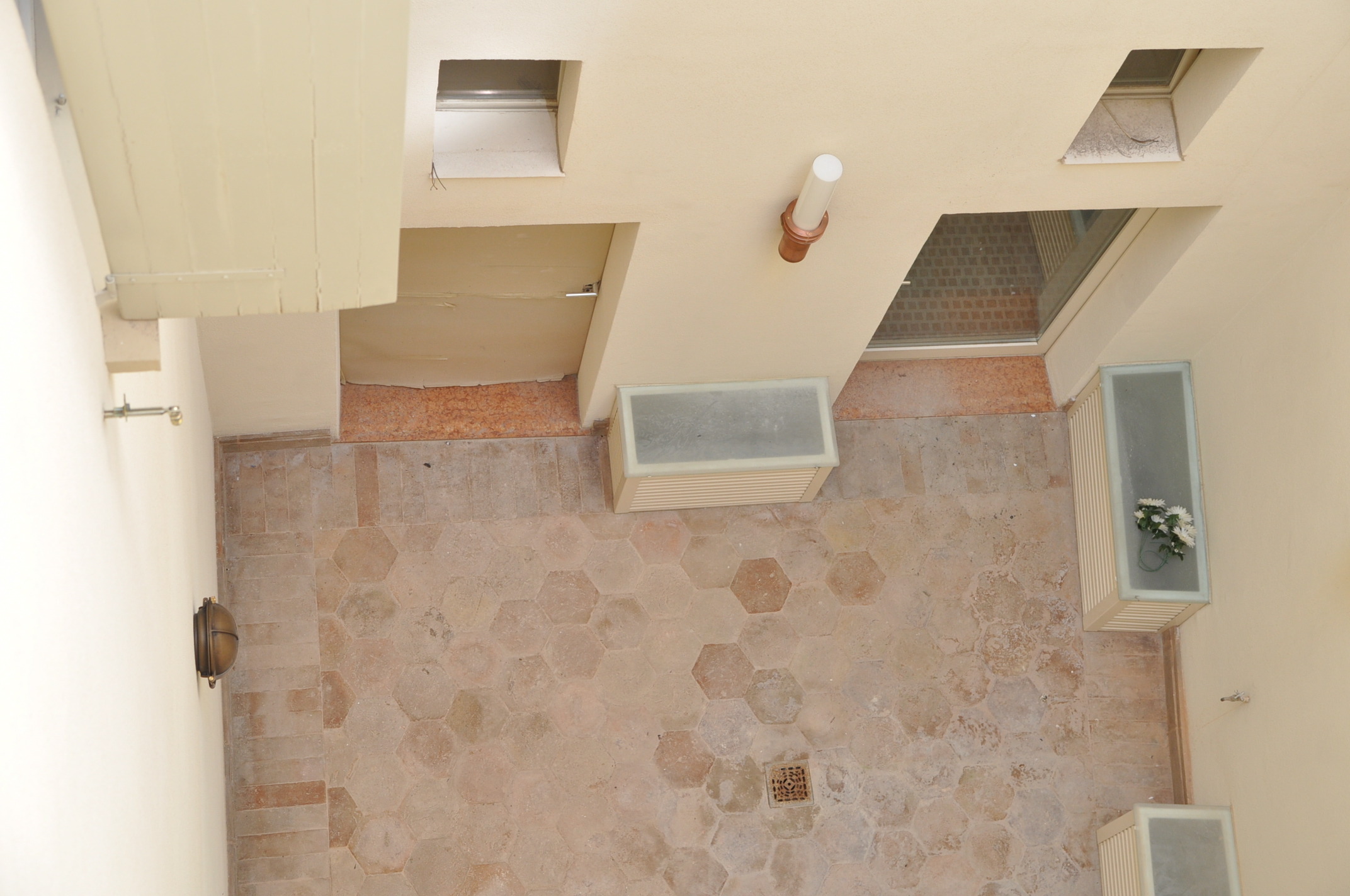 修复后的庭院-3