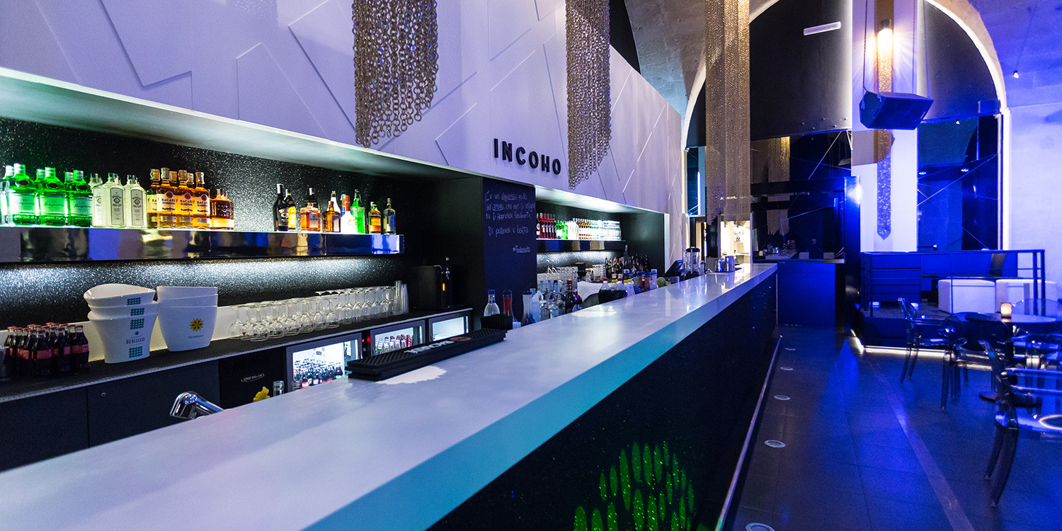 旧工厂变身高雅现代餐厅-32