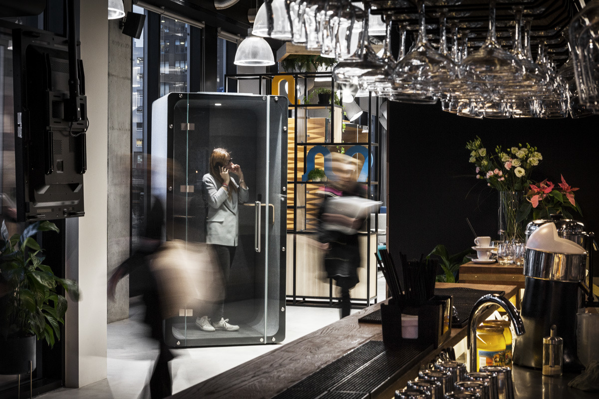 多功能隔音舱，打造舒适办公空间-1