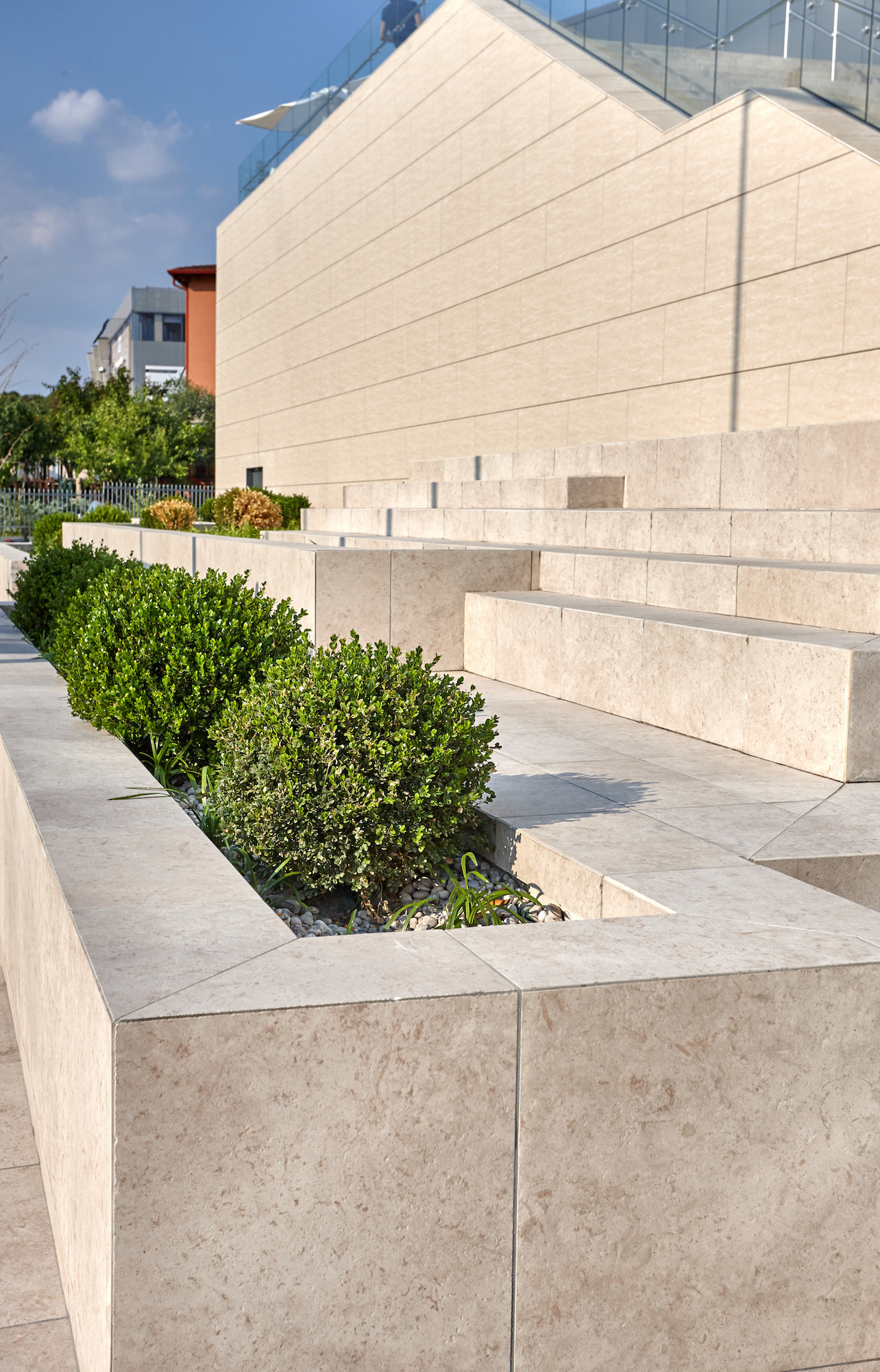 德国投资的新维罗纳购物中心-4