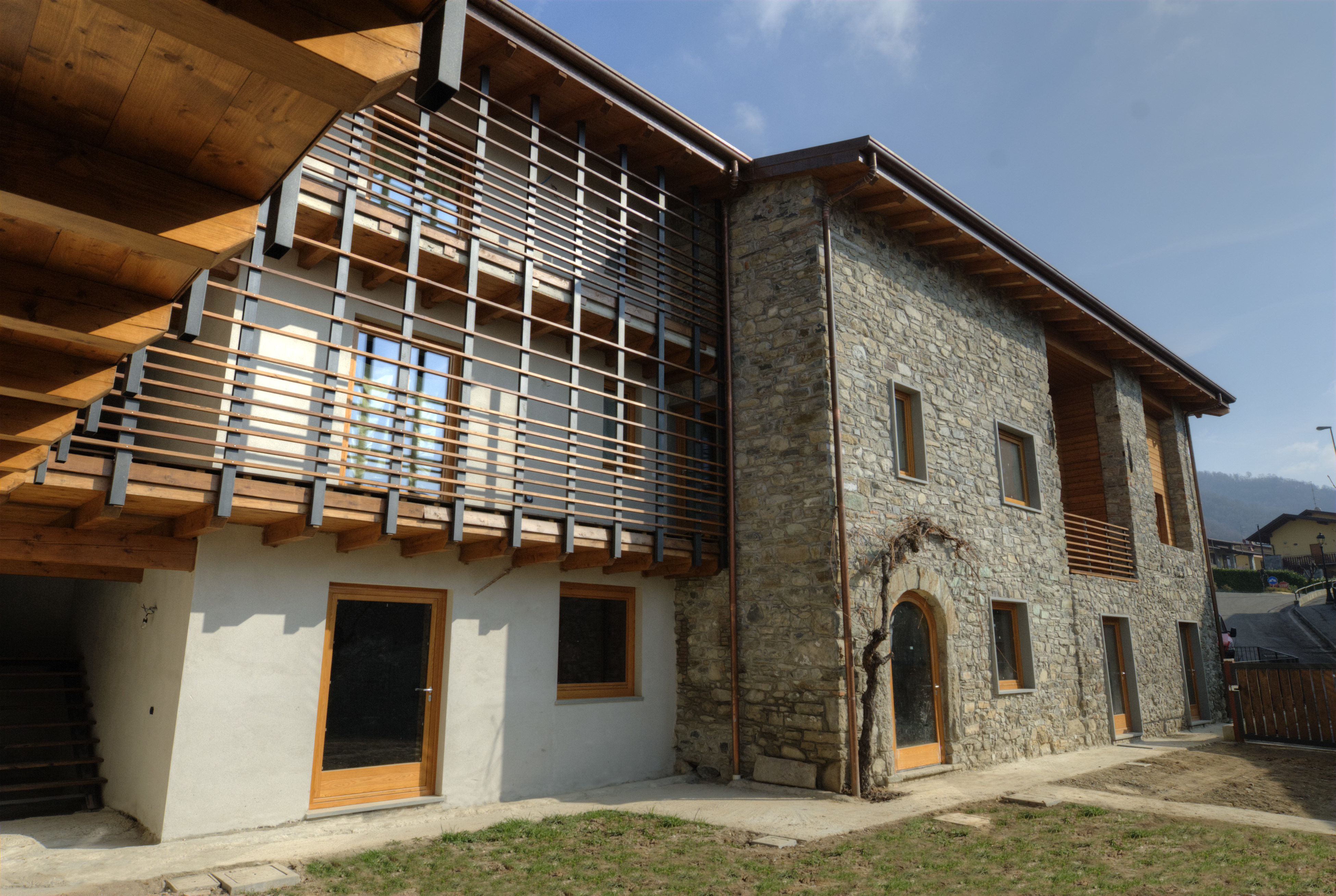 融合传统与现代的意大利乡村住宅改造-1