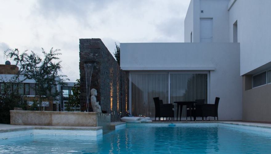 阿根廷私人住宅,绿意盎然的水景家园-13