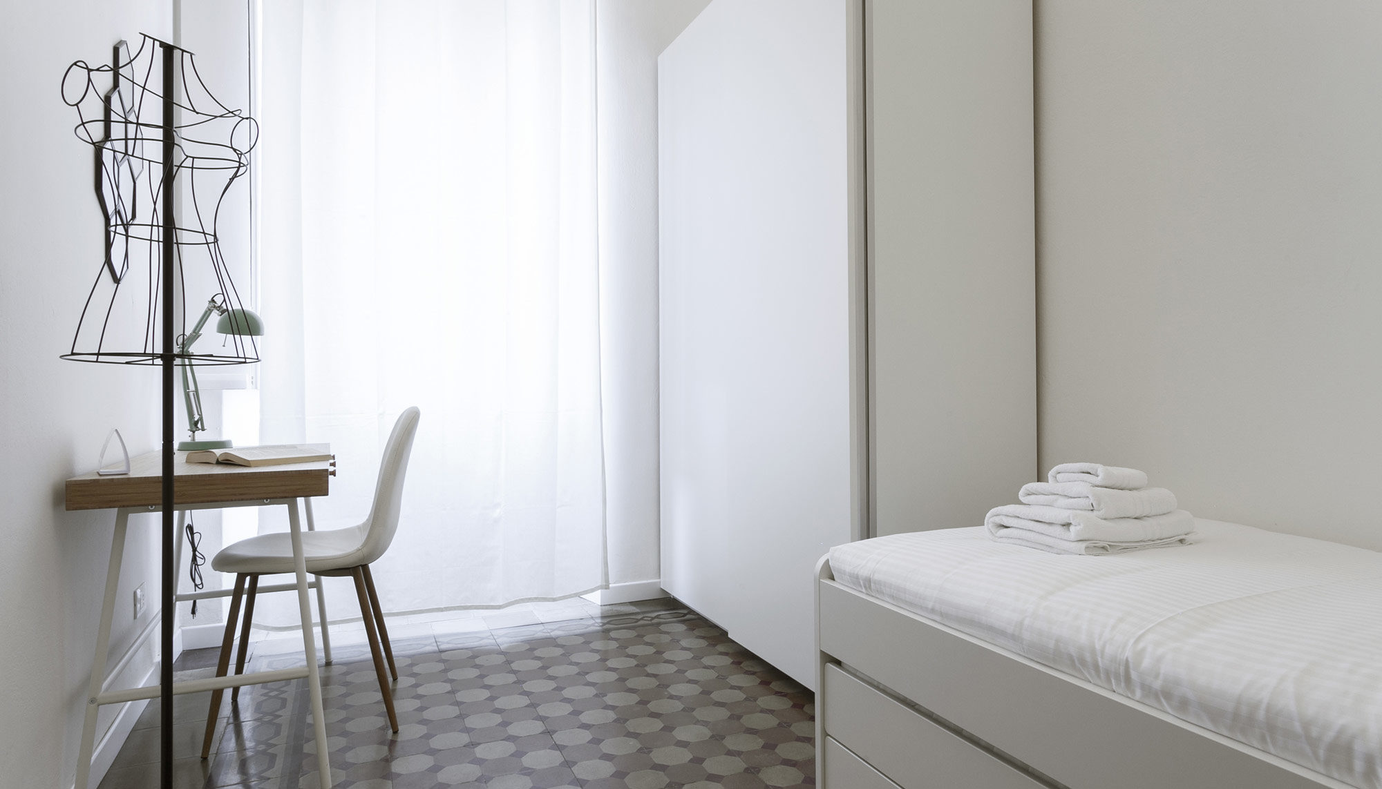 米兰旧公寓的时光穿梭之旅-18