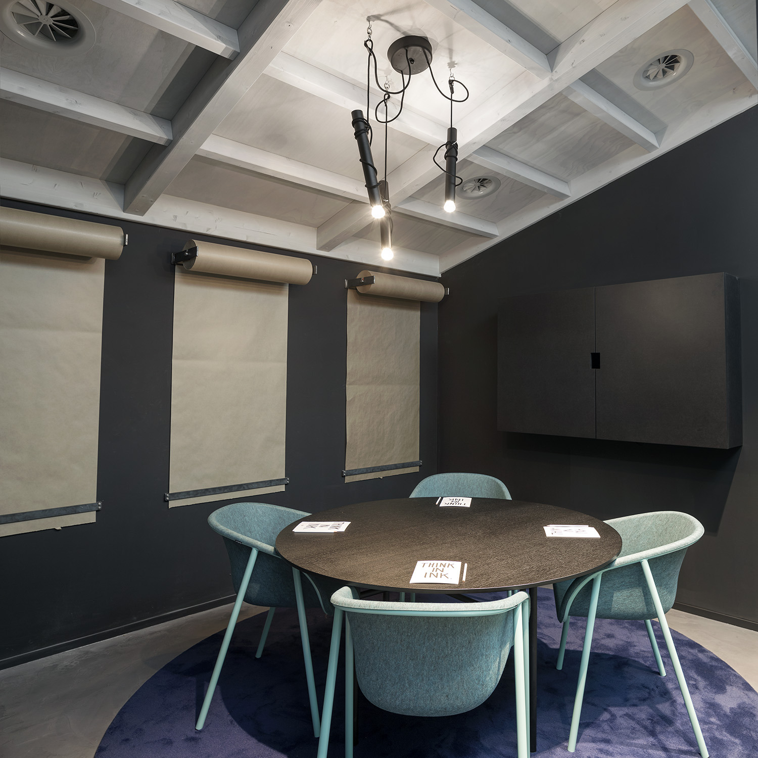 Amsterdam 地标建筑变身创意共享办公空间-32