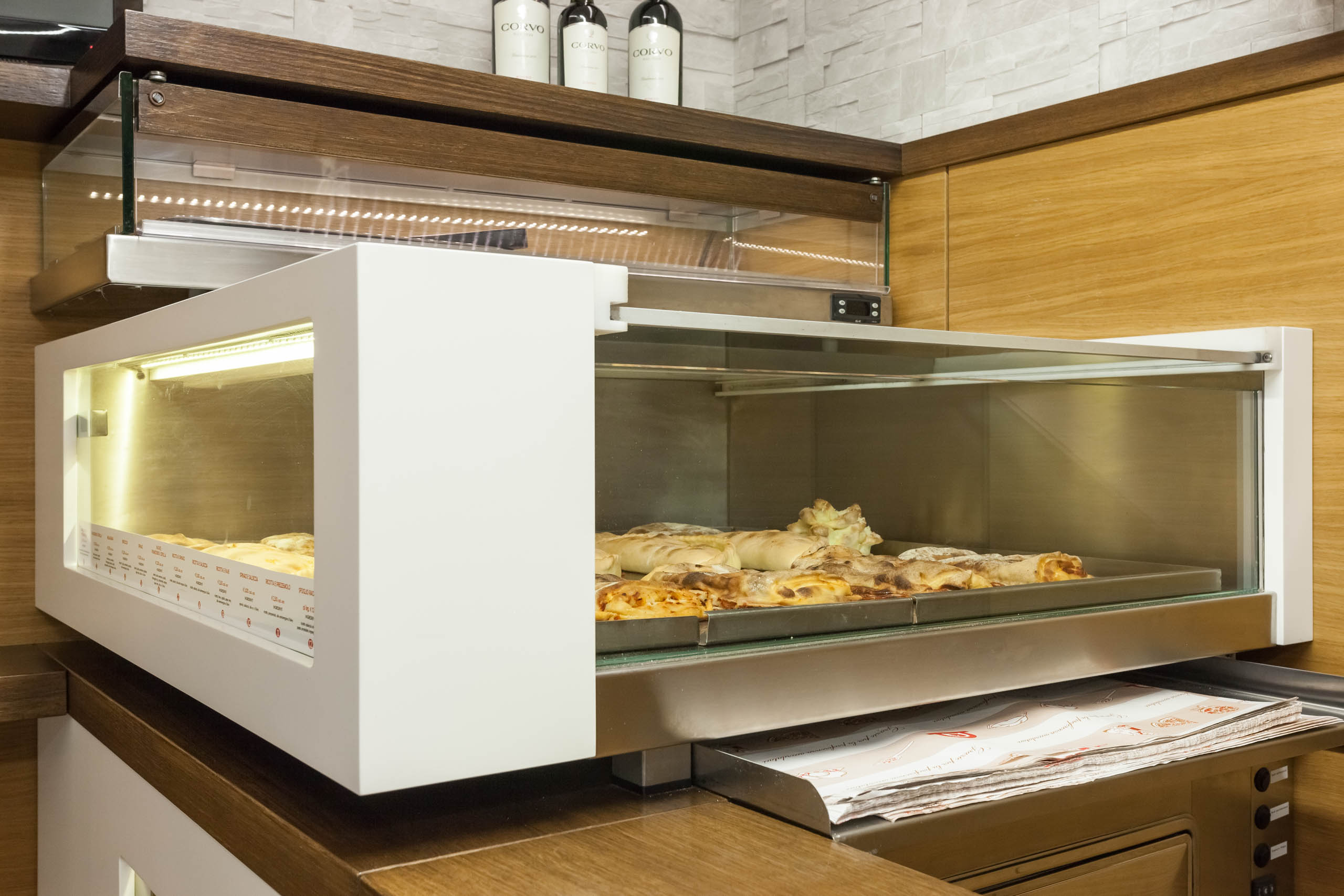 历史古城中的现代面包店-11