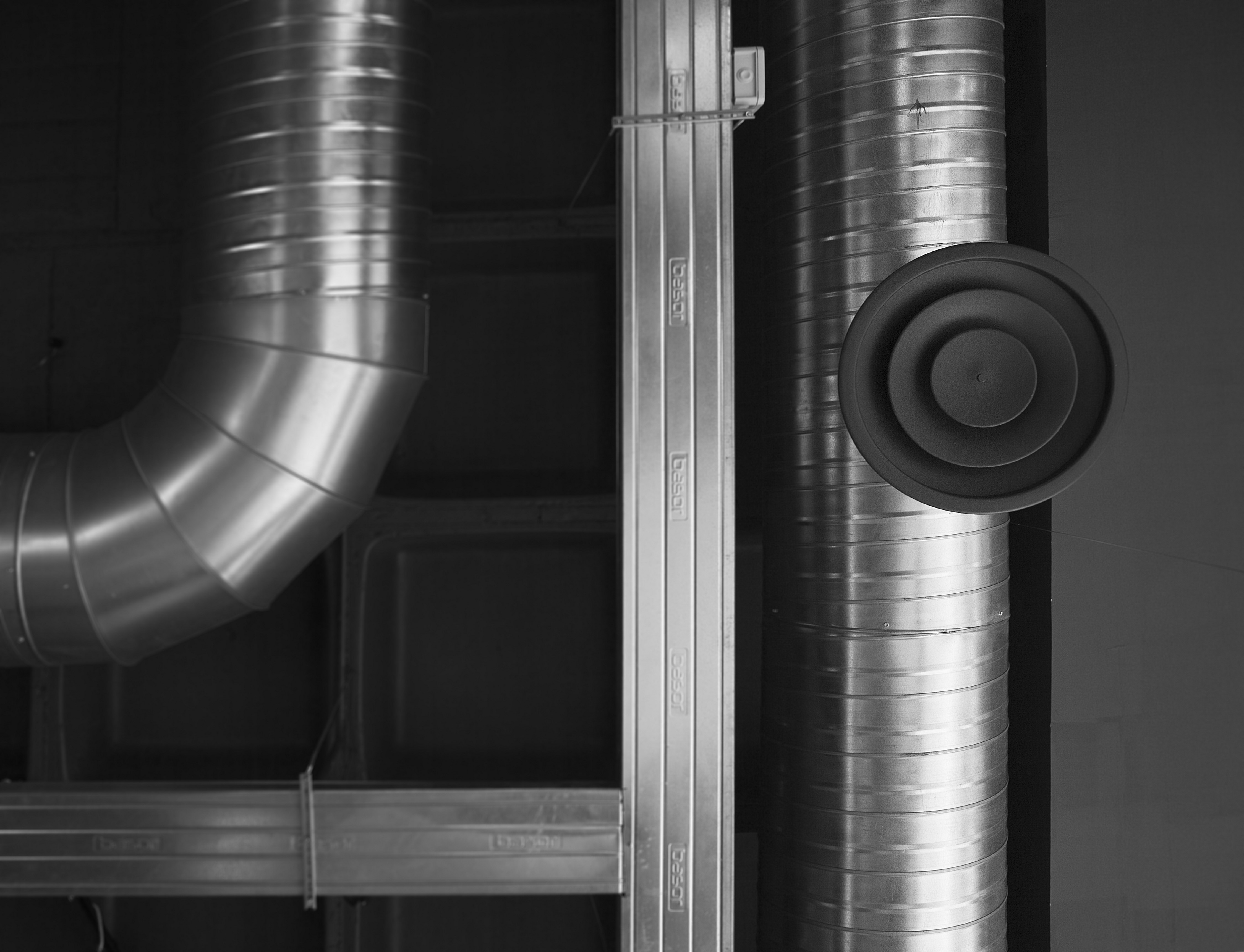 工业风 MISTERNUTRICIÓN 旗舰店，简约设计诠释 Santiago de Compostela-24