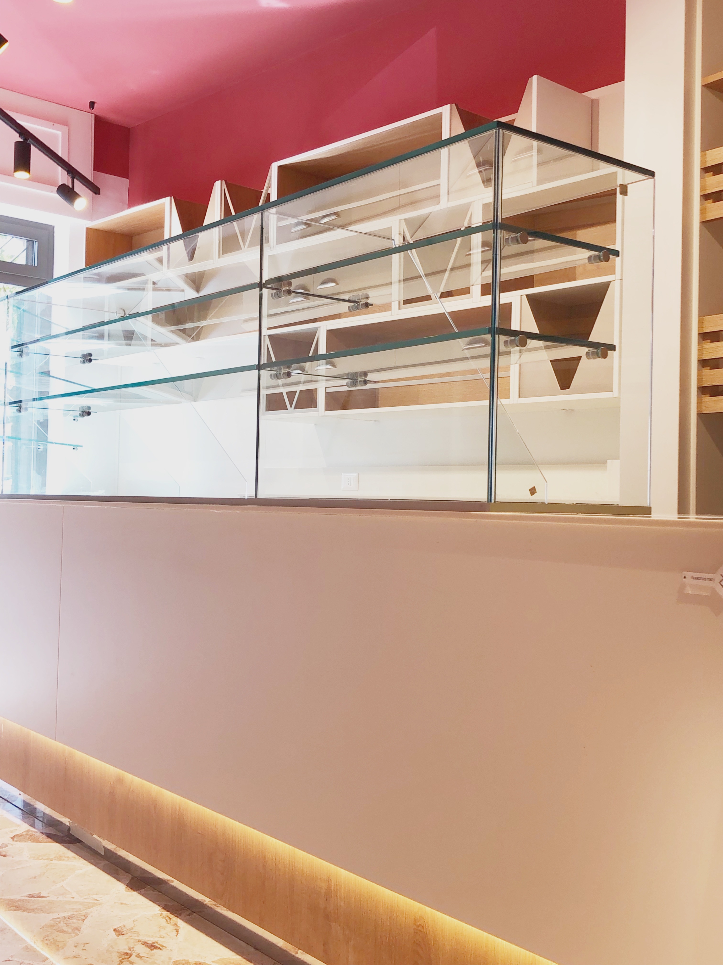 历史面包坊 Murgolo 的现代室内设计之旅-13