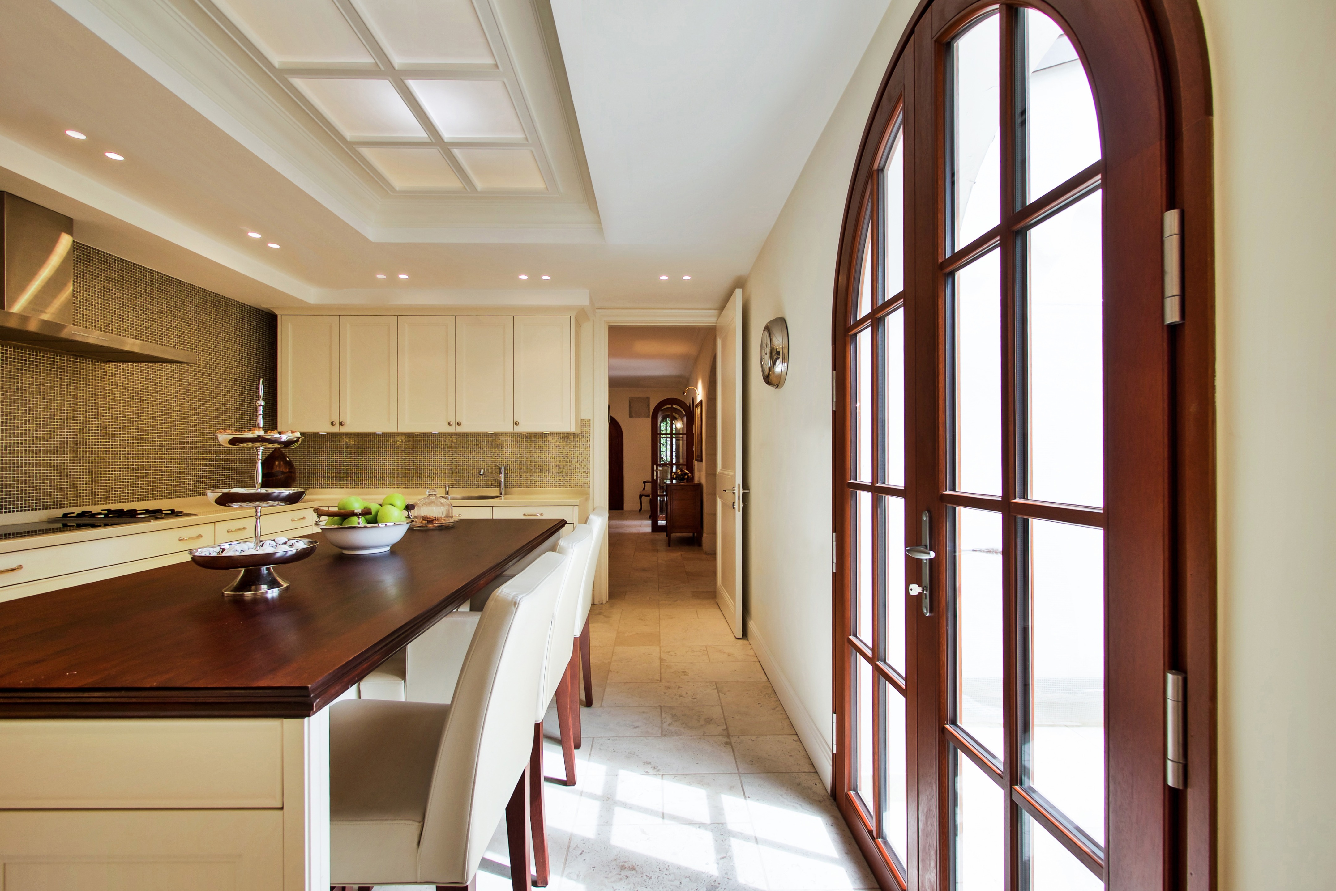 Jerusalem 历史地标公寓的优雅传统室内设计-27