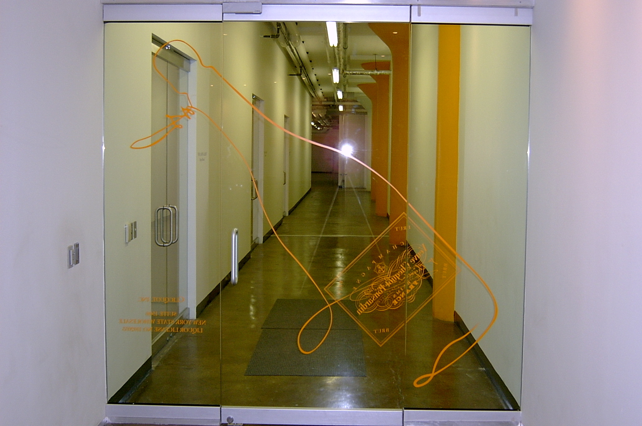 Clicquot Champagne 总部设计-5