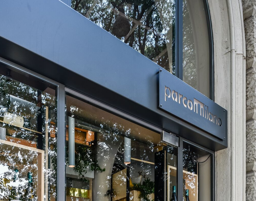 米兰 PARCO MILANO 餐厅,绿意环绕的多感官体验空间-1