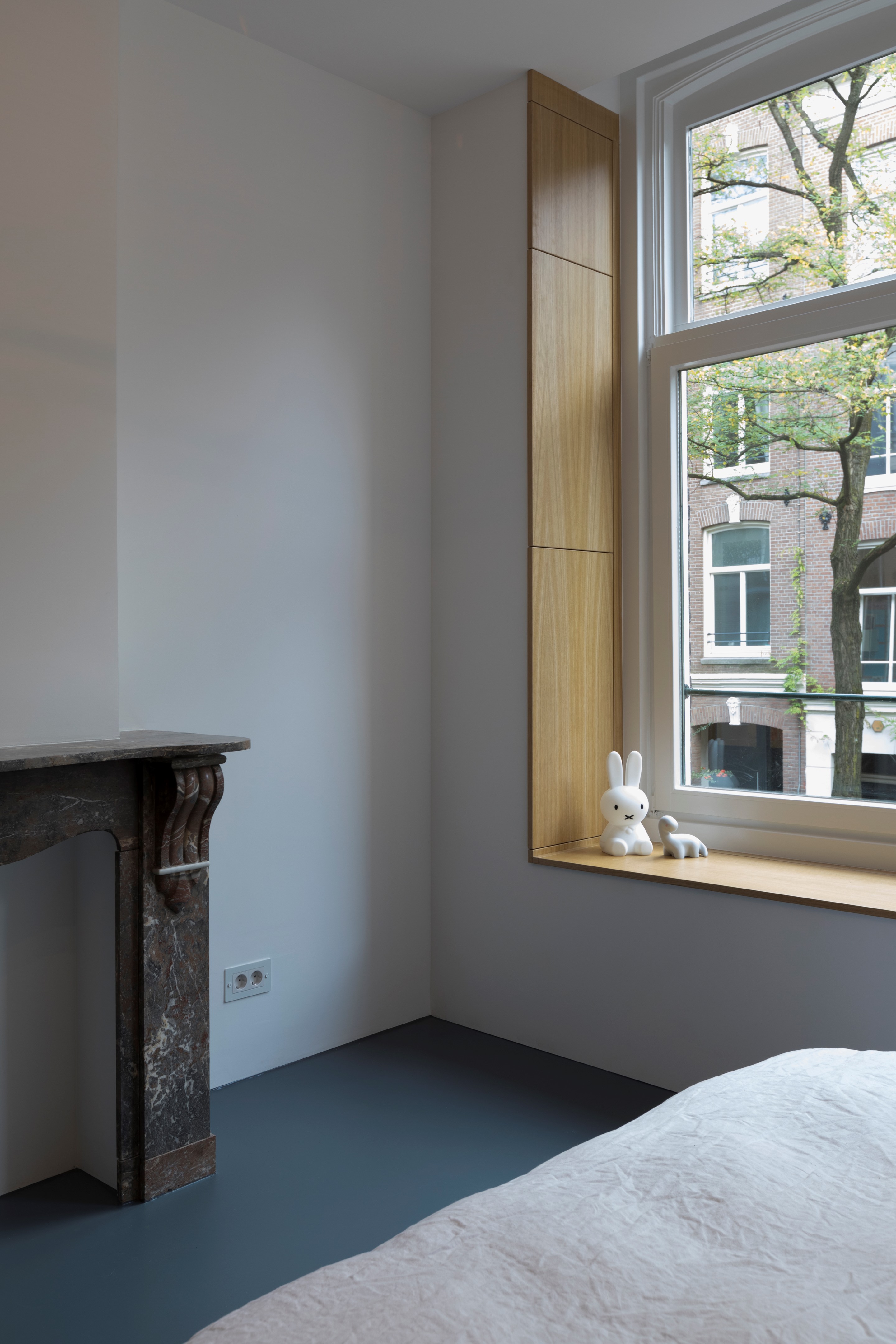 Amsterdam 老宅的“橡木之心”-15