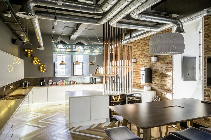 城堡中的梦幻办公室-19