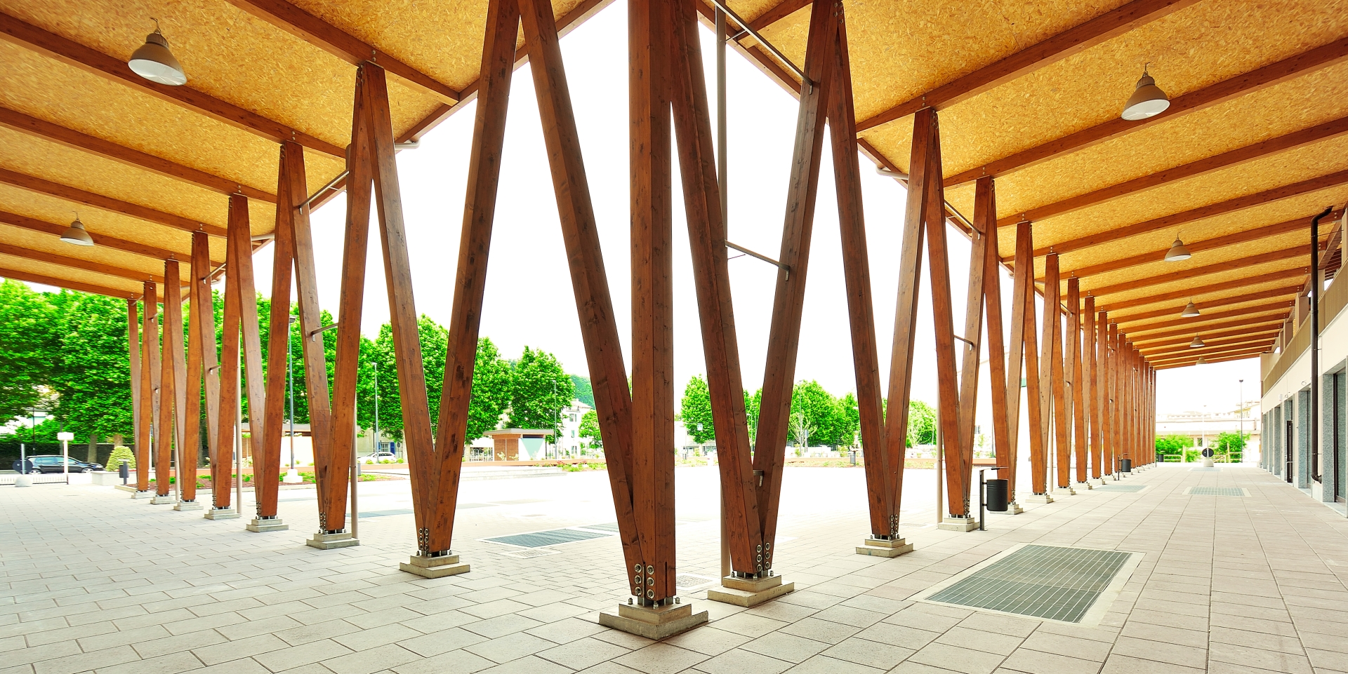 意大利北部城市广场重建,公共空间焕发新生-9