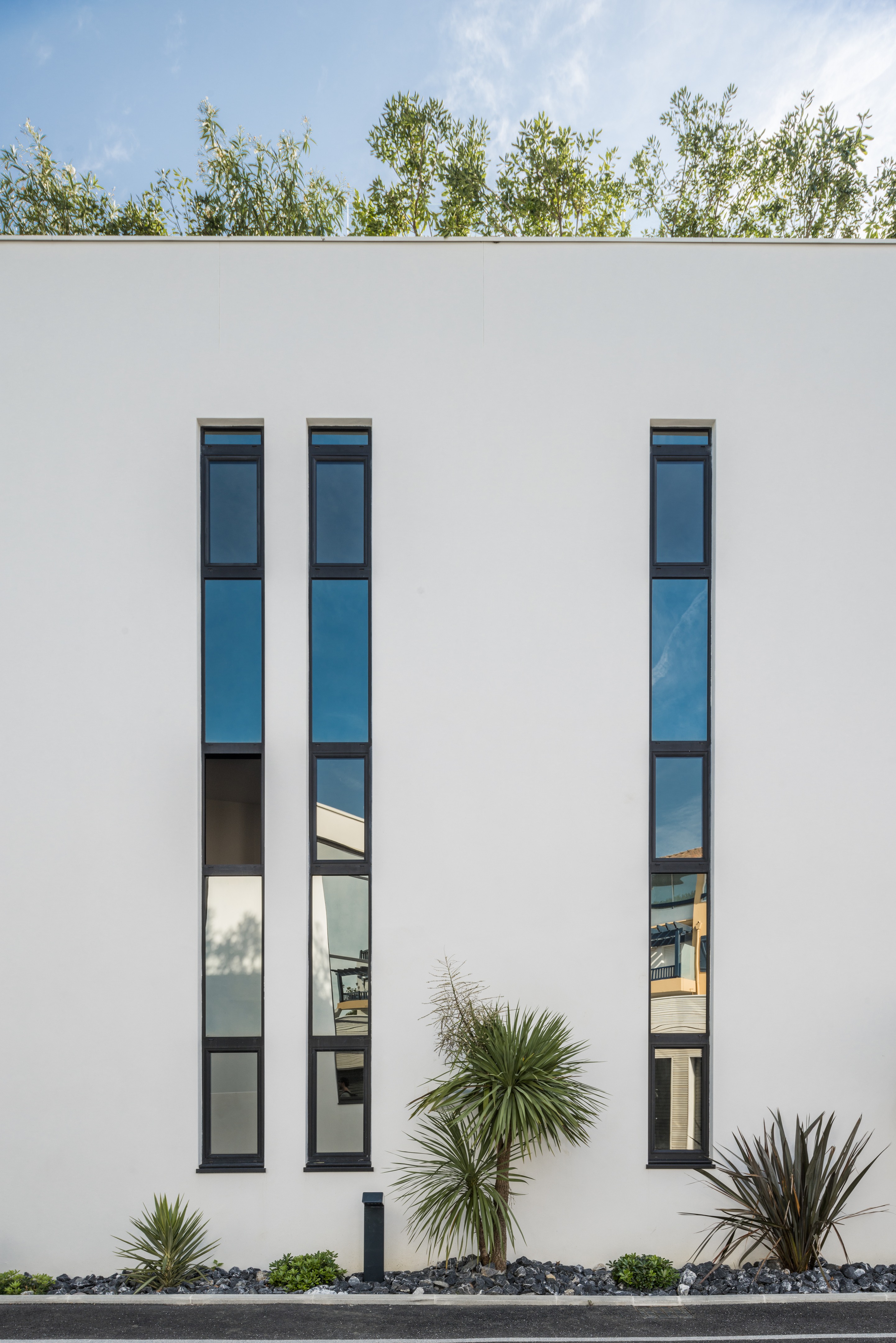 法国安吉特海滨公寓与办公建筑-24