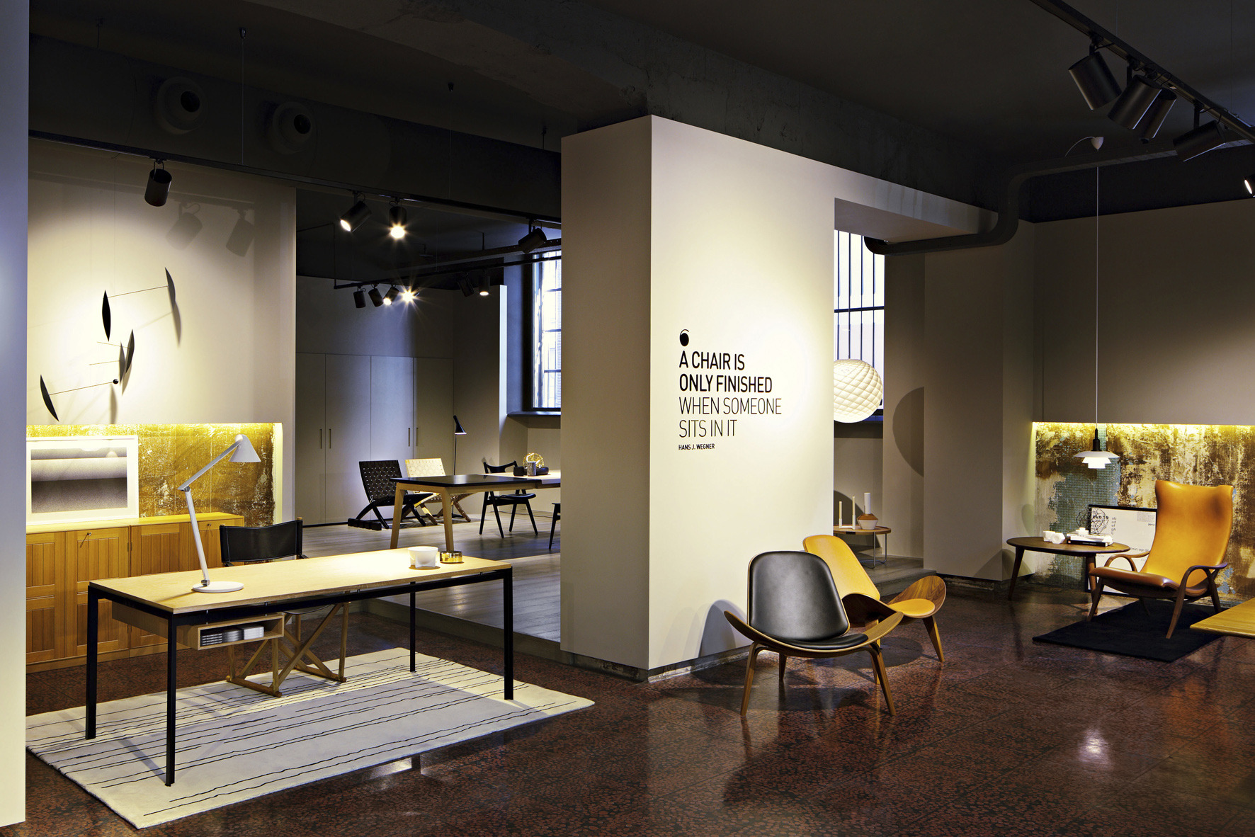 意大利首个 Carl Hansen & Søn 展示厅，简约北欧风遇见历史米兰空间-6