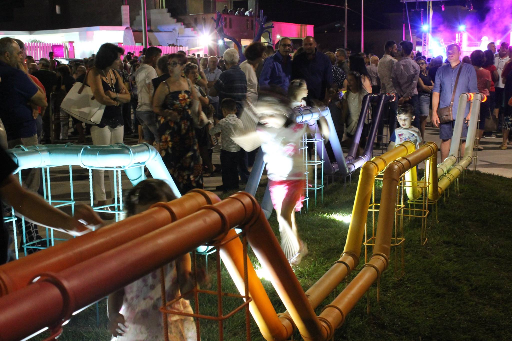 海市蜃楼般的“信息之瓶”——意大利 Petrosino 公共艺术装置-17