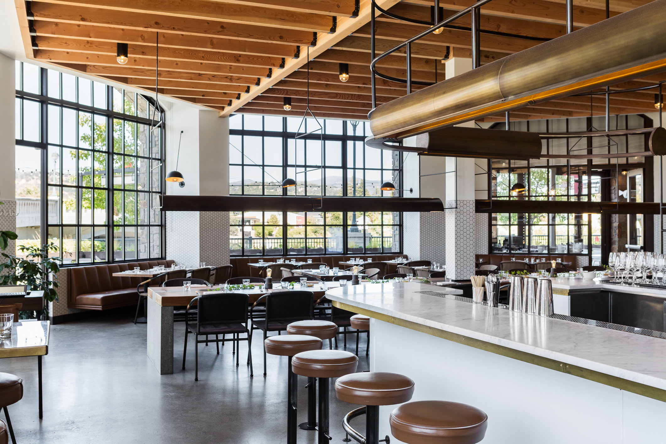 纳帕餐厅设计 | 融合古典与现代,展现加州风情-14