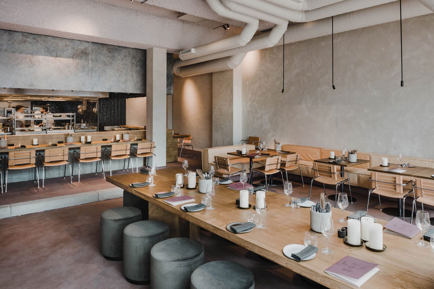 布鲁日 L.E.S.S 餐厅 | 现代木质餐饮空间-3