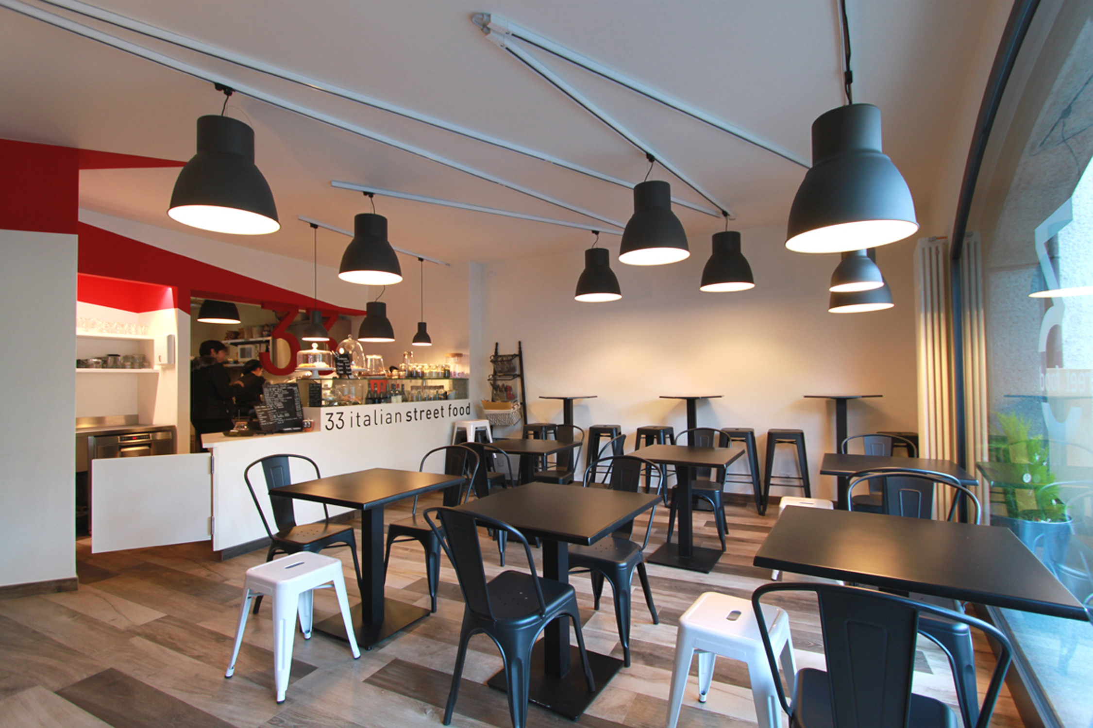 33 意大利街头美食餐厅 | 历史古镇中的年轻创新设计-1