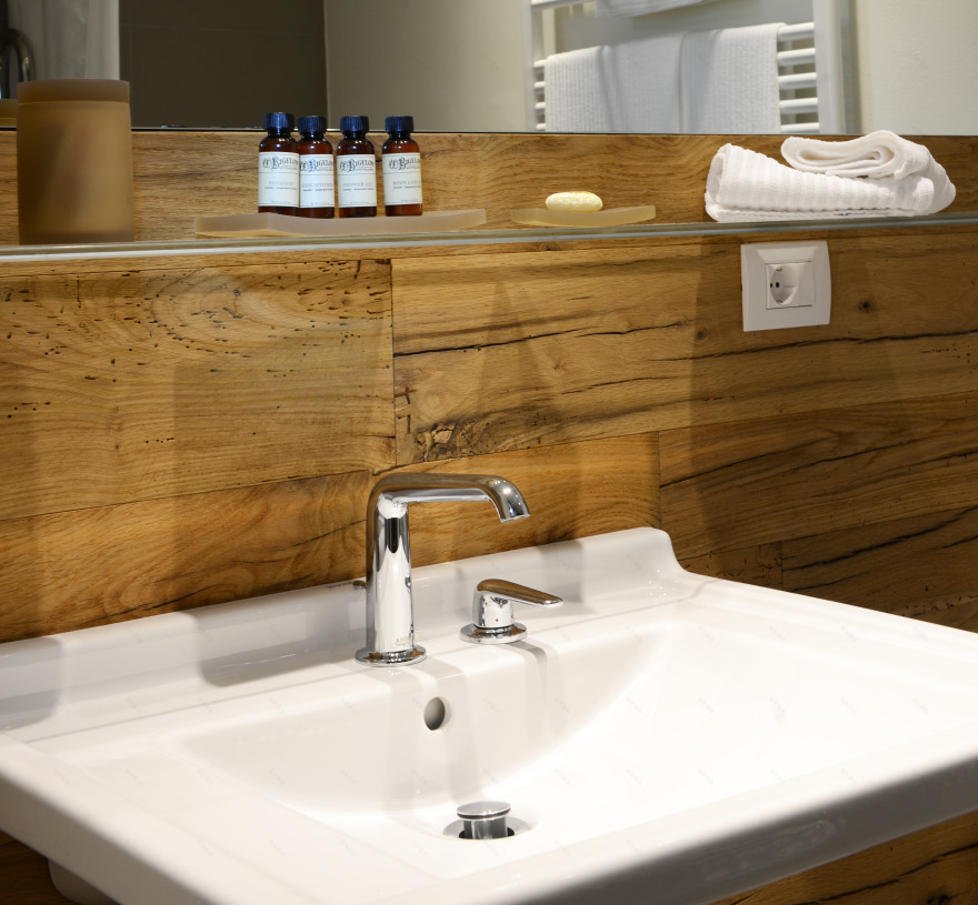 废弃农舍变身为绿色环保度假胜地·意大利"Il Gallo Senone"度假酒店-10