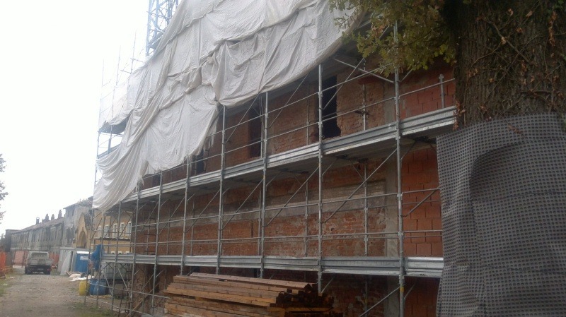 古堡图书馆的现代复兴 · Basiglio 镇“Il Borgo di Vione”项目-4