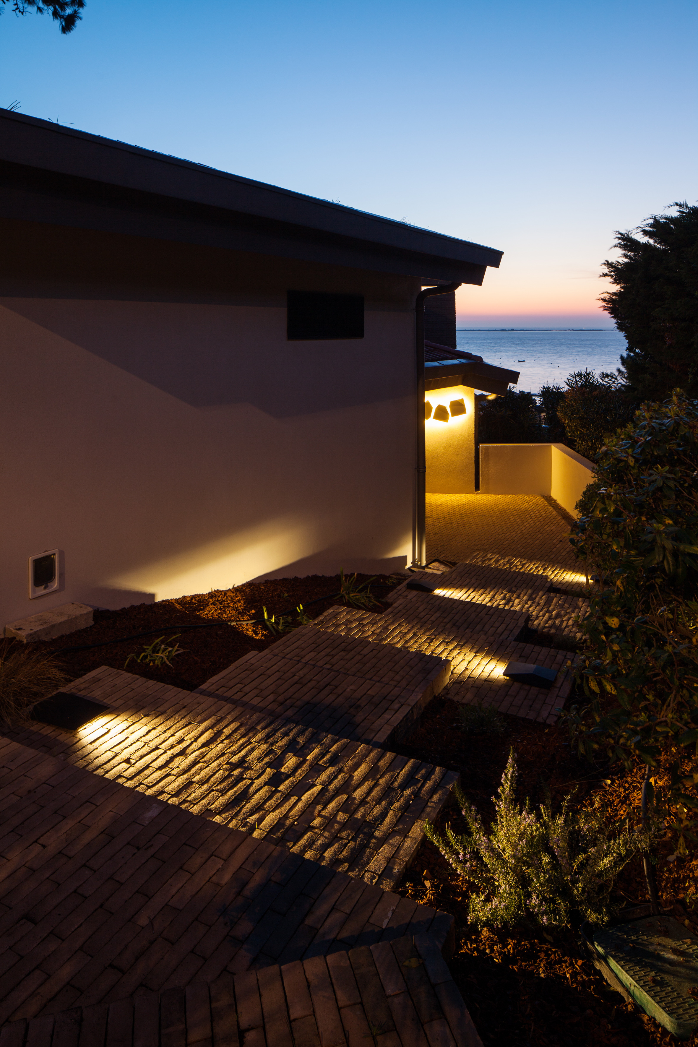 融合环境的法国海岛别墅设计-8