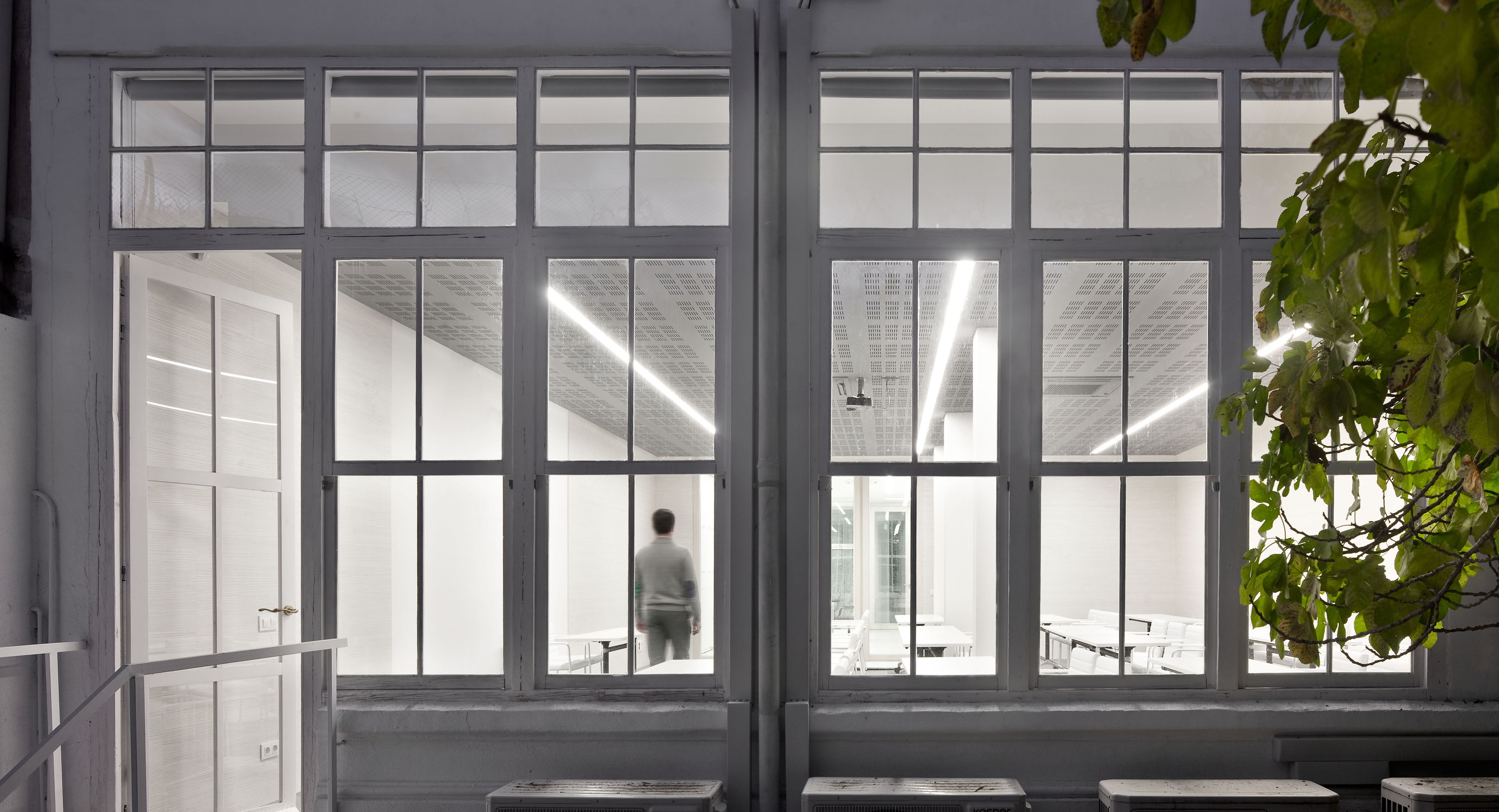 拉里奥哈经济学家协会总部-27