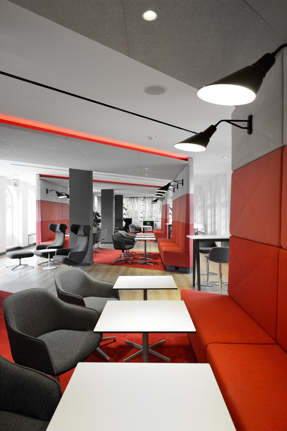 汉堡企业咨询公司办公室的社交中心设计-12