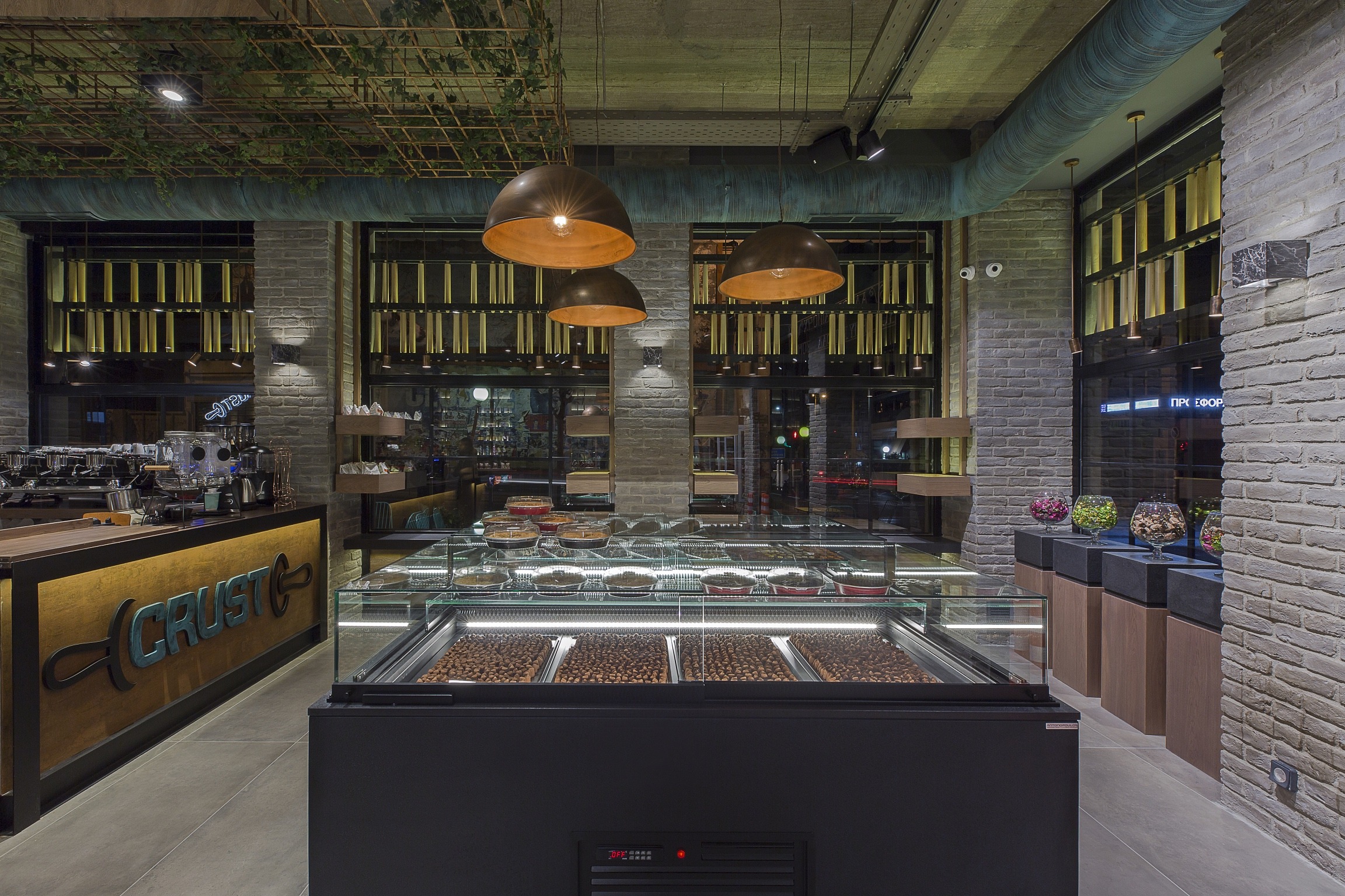 《crust factory | CAFE. BAKERY .PATISSERIE》——旧建筑翻新中的现代烘焙空间-7