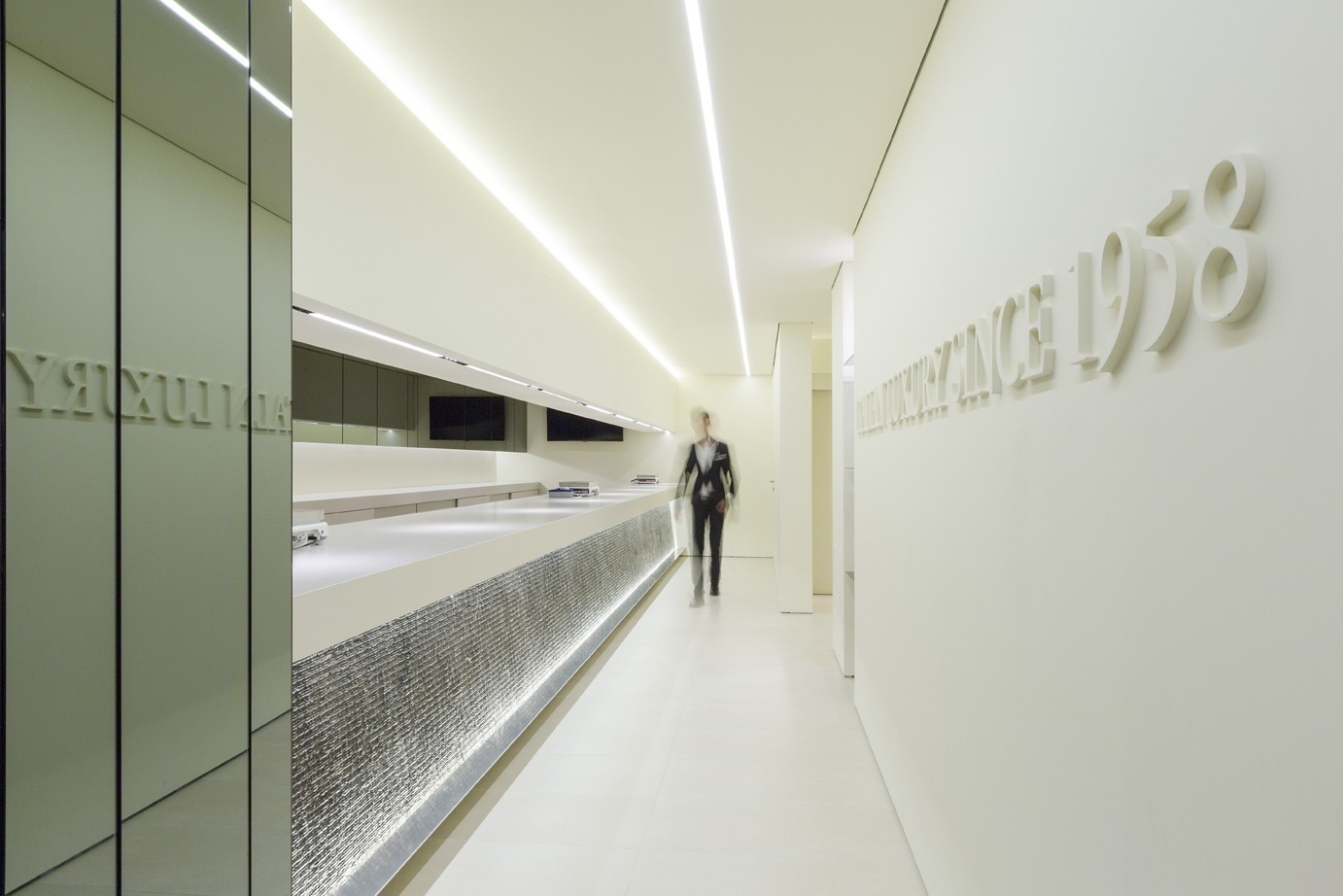 GRAZIELLA 旗舰店设计-11