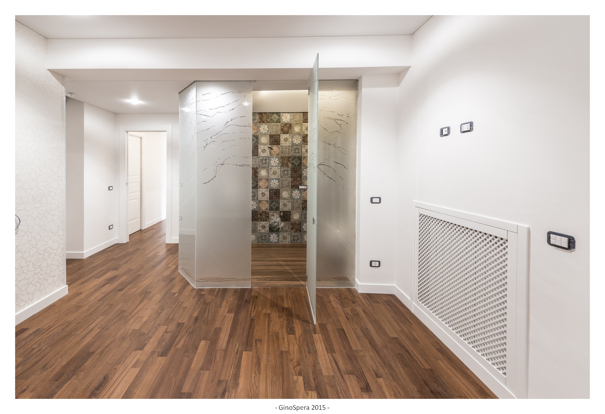 卧室带卫生间的水晶设计公寓-9