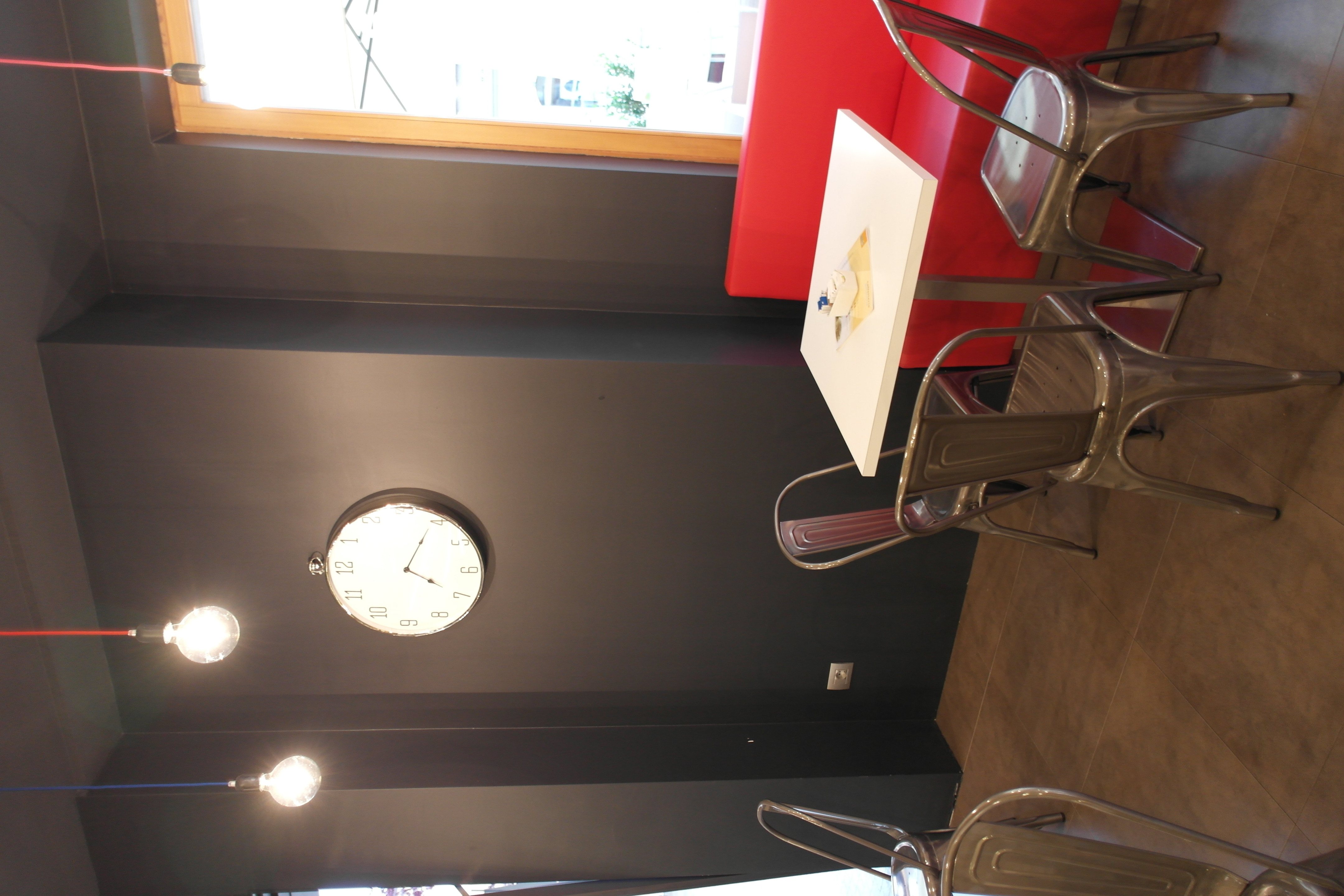 创意玩具店里的意大利手工冰淇淋-32