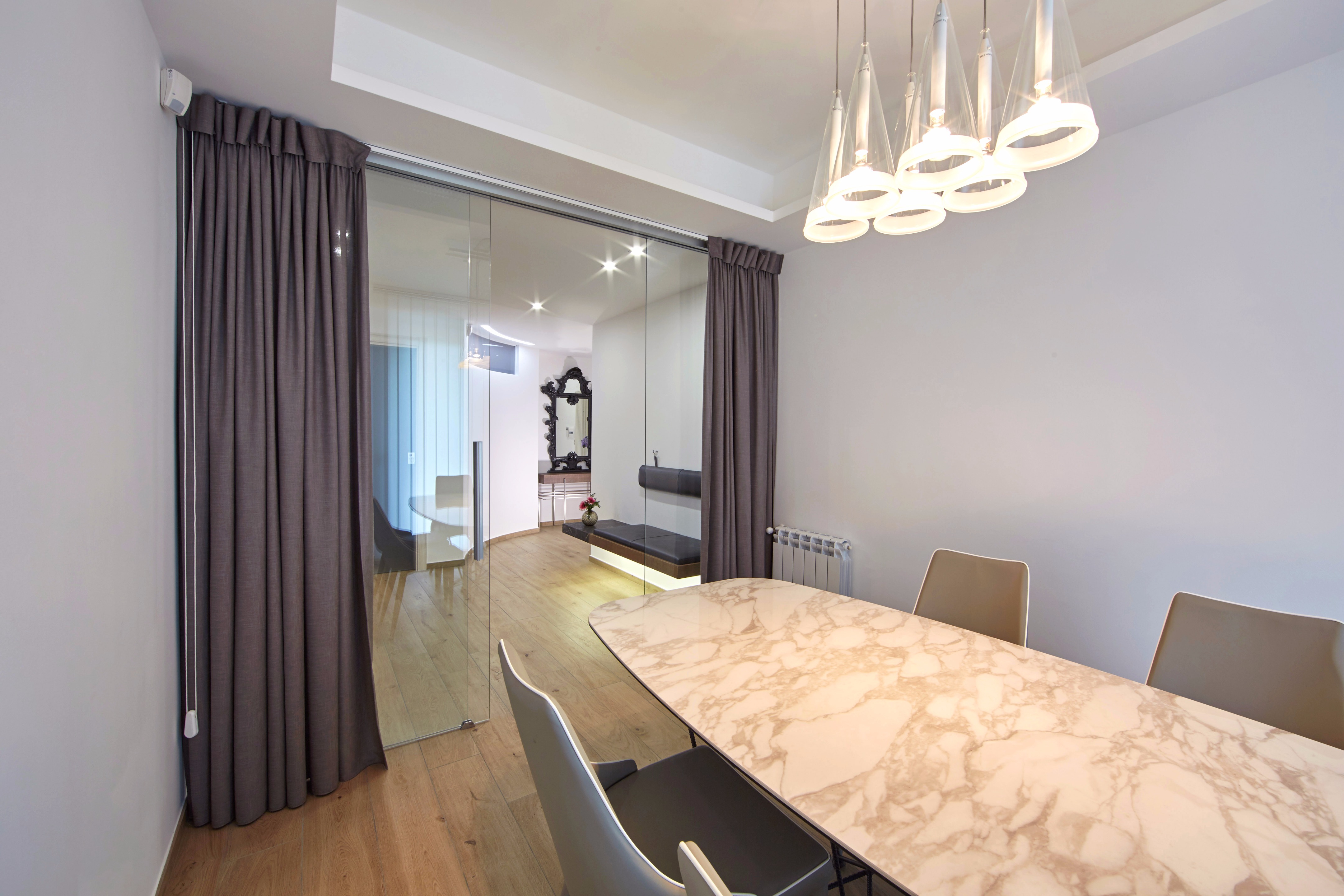 微型公寓变身多功能专业工作室-8