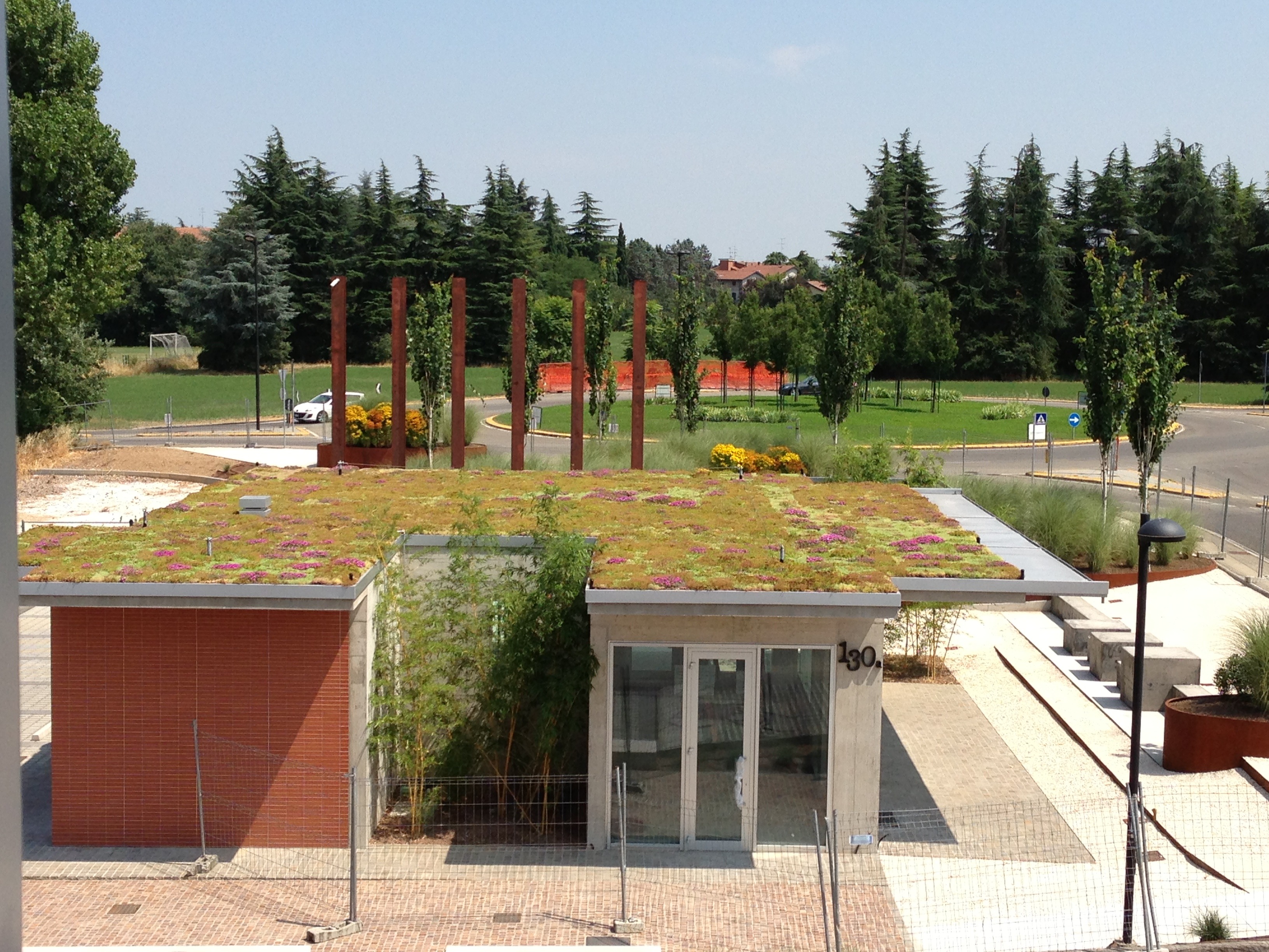 2015 年完成的 Palapa 项目,将工业遗址改造为时尚咖啡馆-28