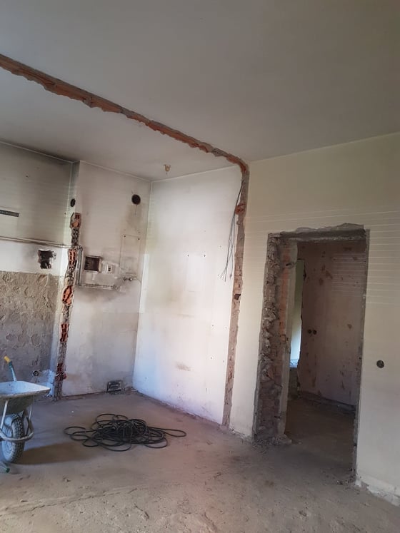 独特的色彩搭配与环保材料打造的意大利公寓-9