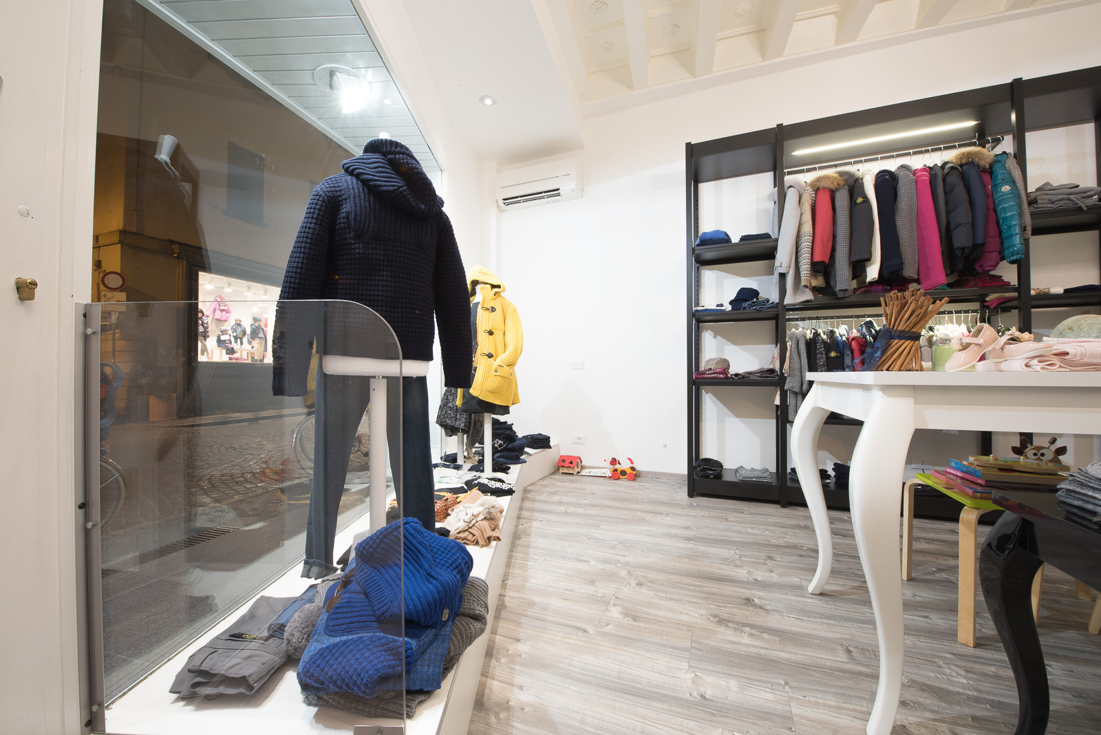 2015 年意大利 ZeF Zucchero e Filati 室内设计案例-12