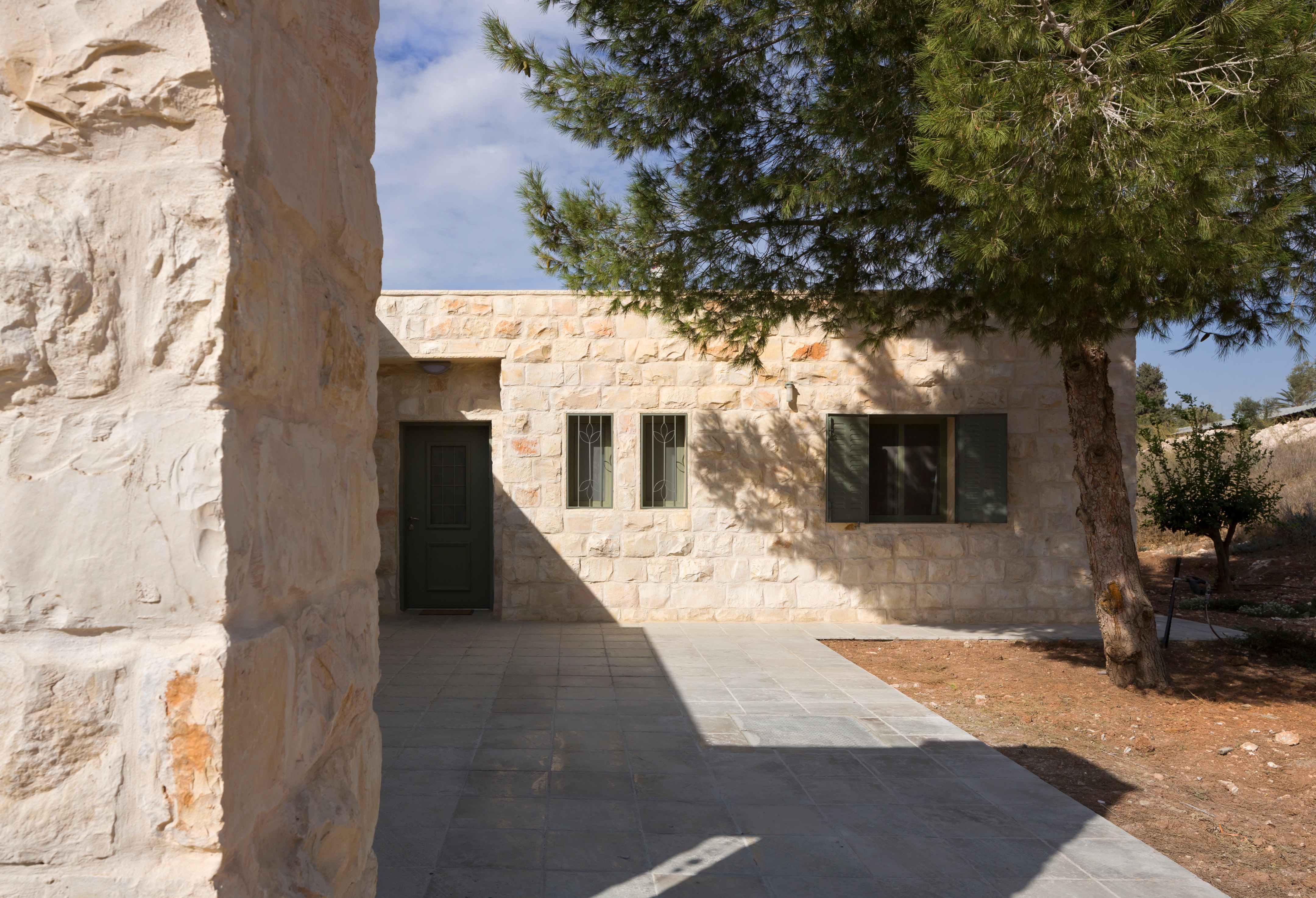 2016 年完工的 G-Y 石别墅 | 现代简约风格的家庭住宅-4