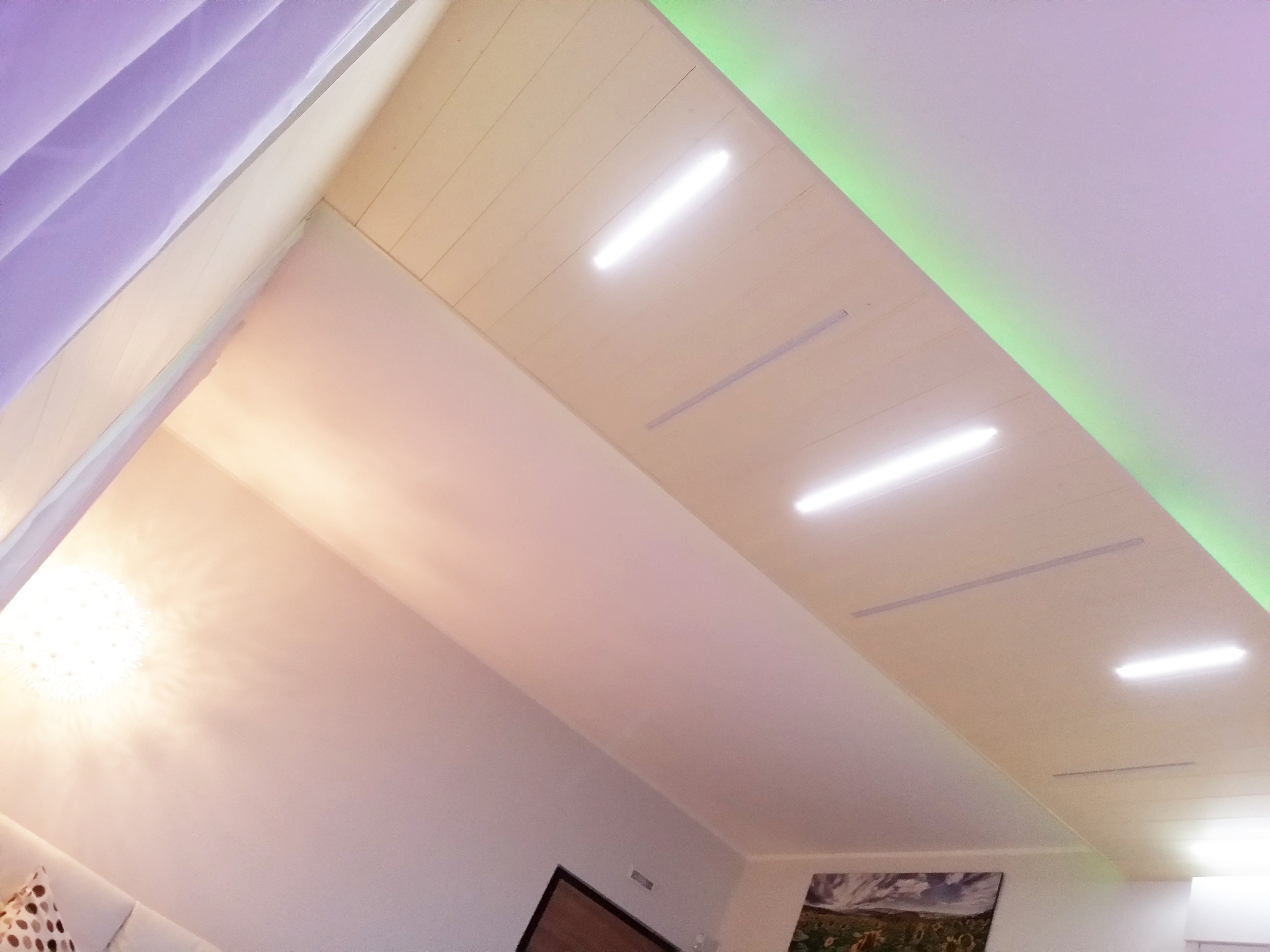 2014 年完工的个性化厨房玻璃面板装饰公寓室内设计案例-6