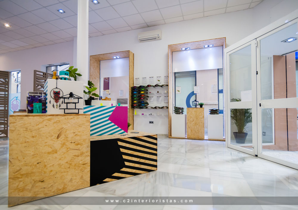 2017 年完成的 TR3SD 3D 打印机商店室内设计-14